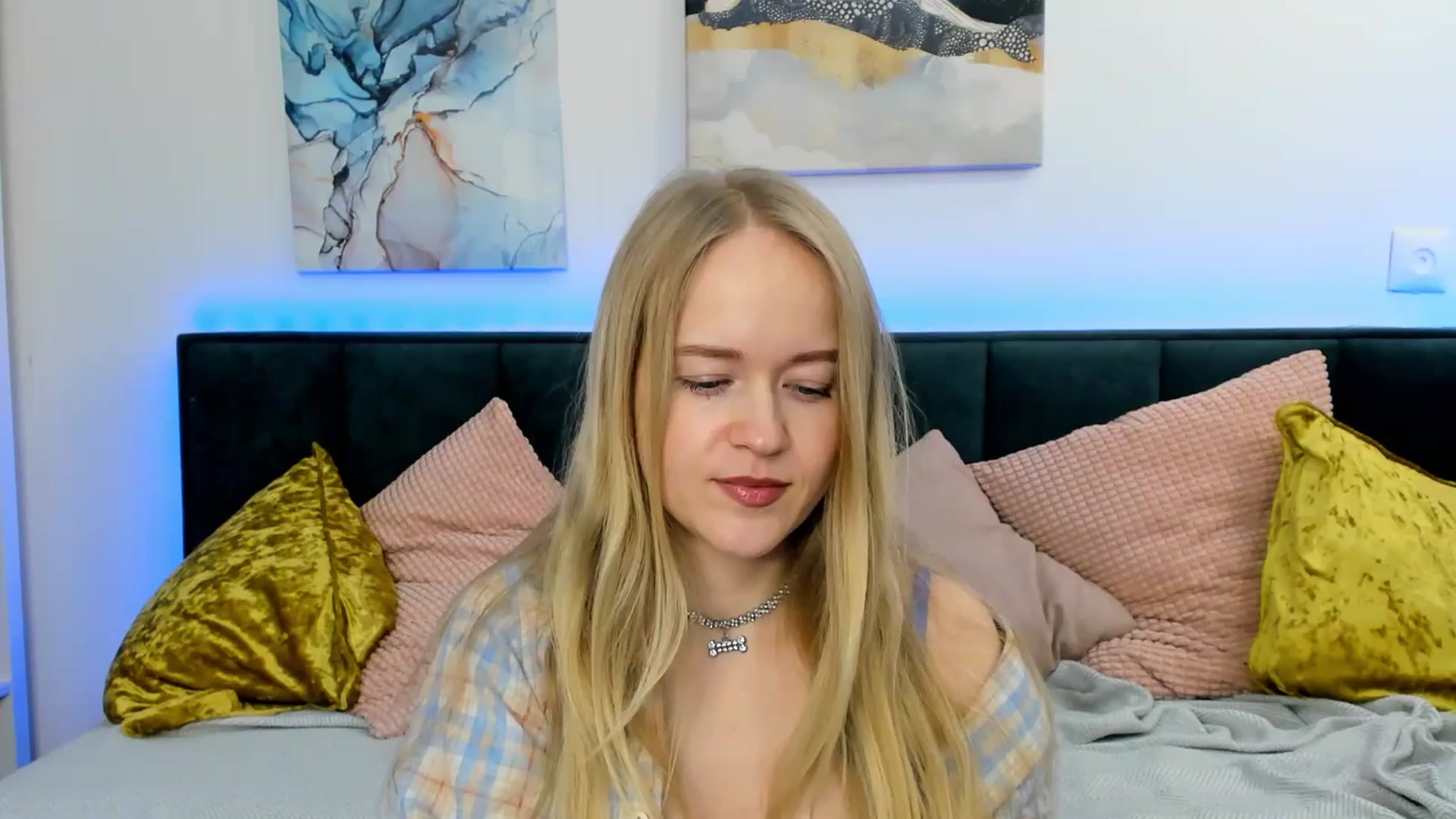 Gallery image thumbnail from Angel_Kristy's myfreecams stream on, 03/31/2025, 06:56 image 14 of 20
