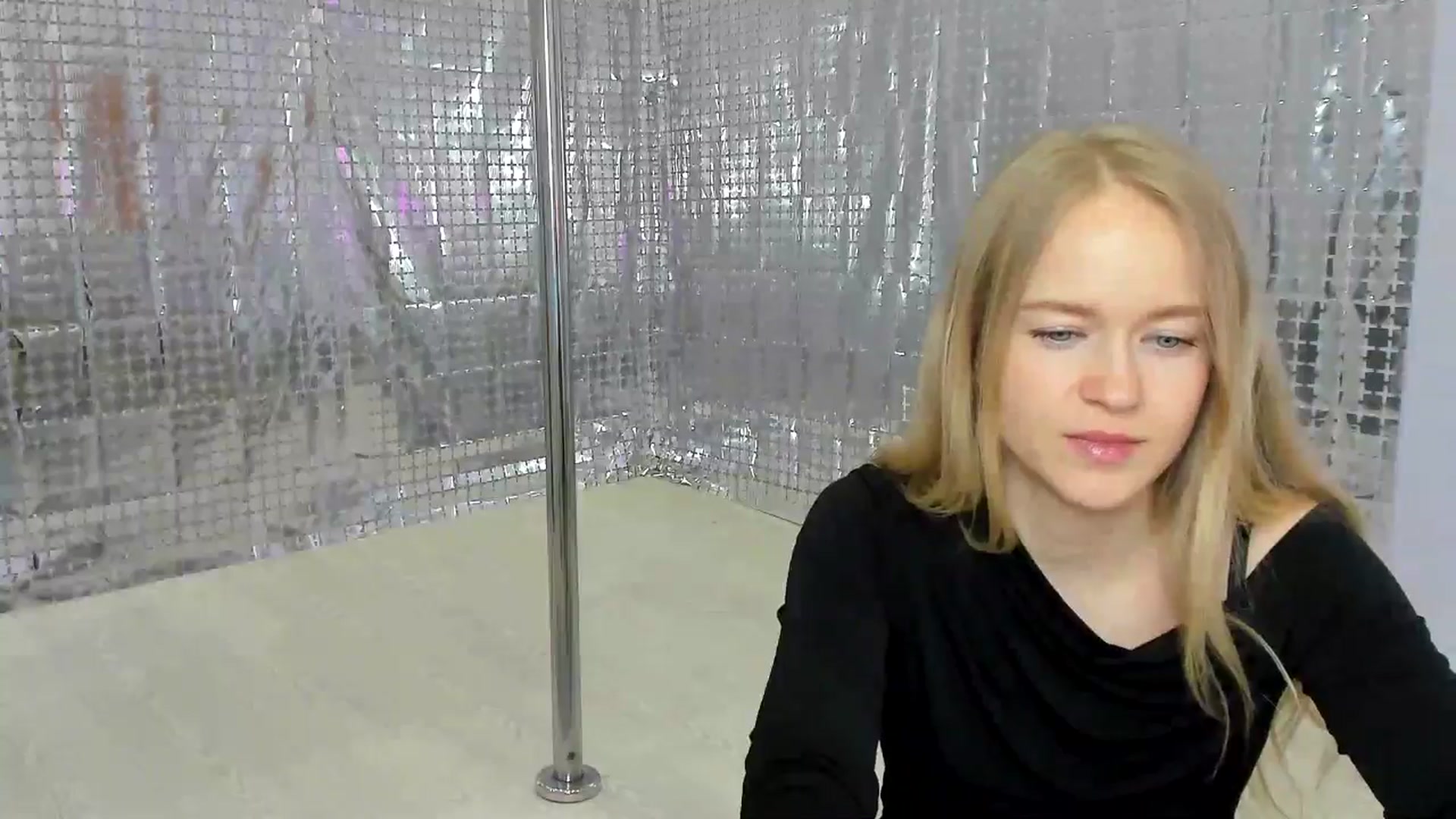 Gallery image thumbnail from Angel_Kristy's myfreecams stream on, 04/06/2025, 07:02 image 8 of 20