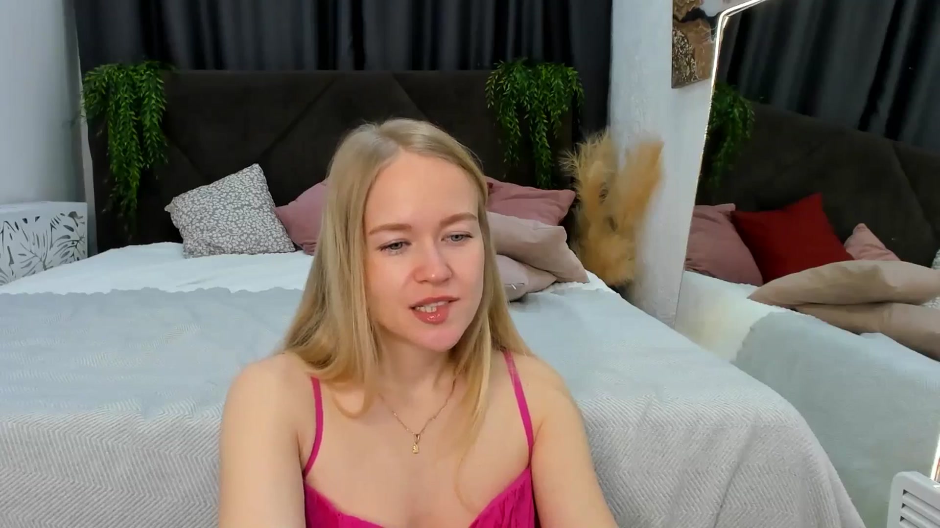 Gallery image thumbnail from Angel_Kristy's myfreecams stream on, 04/10/2025, 04:34 image 8 of 20
