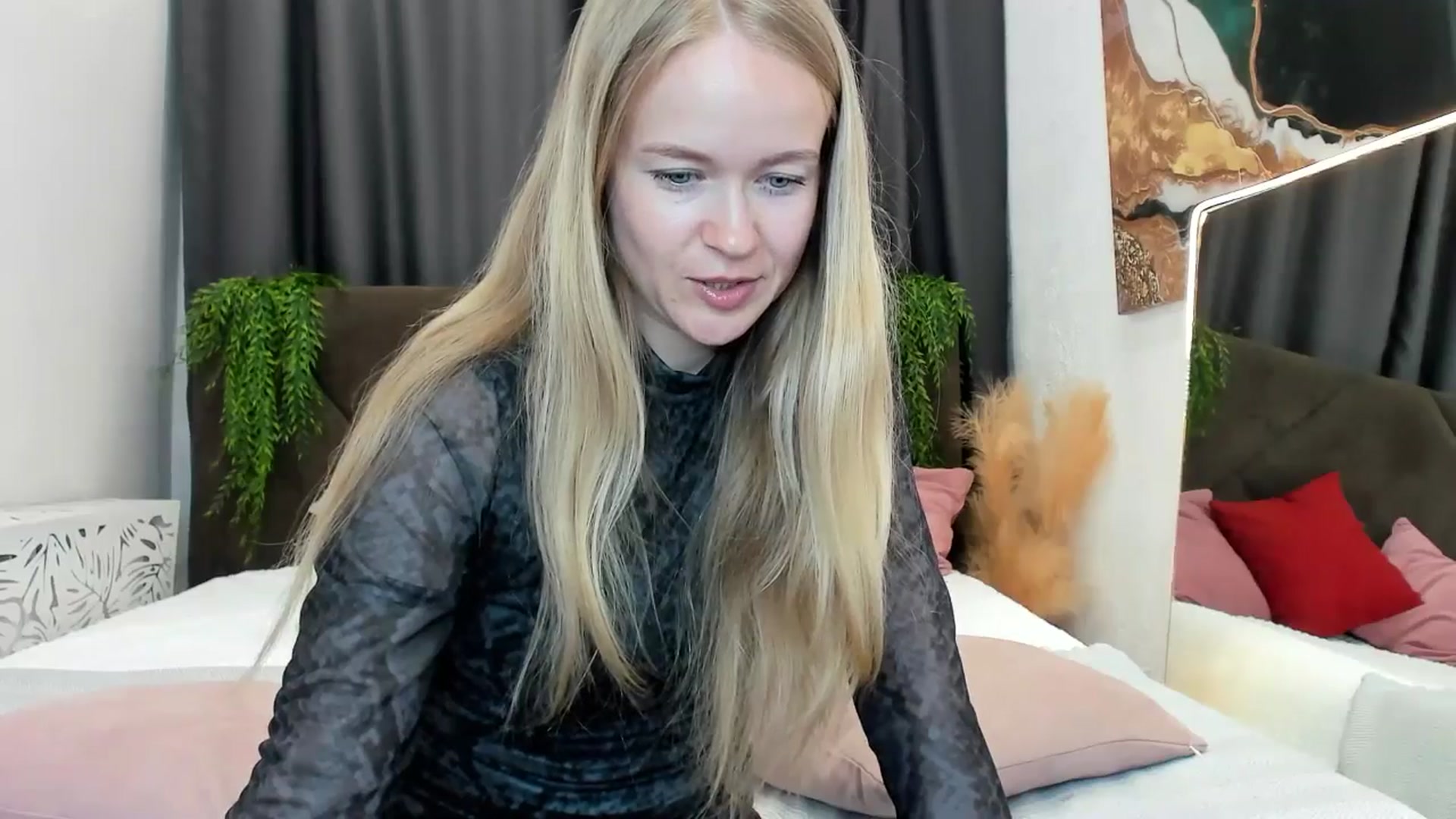 Gallery image thumbnail from Angel_Kristy's myfreecams stream on, 04/14/2025, 07:05 image 20 of 20