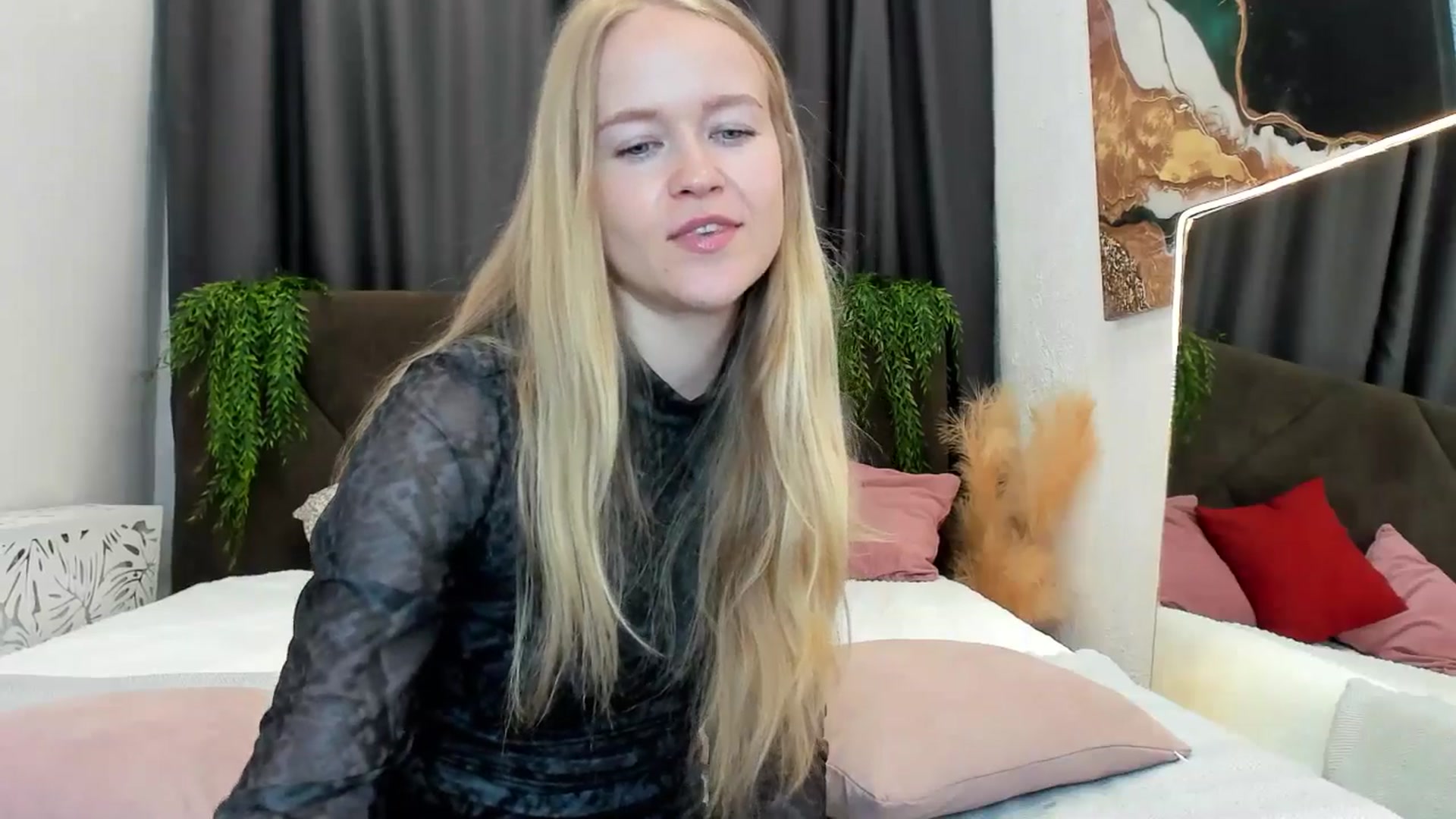 Gallery image thumbnail from Angel_Kristy's myfreecams stream on, 04/14/2025, 07:05 image 18 of 20