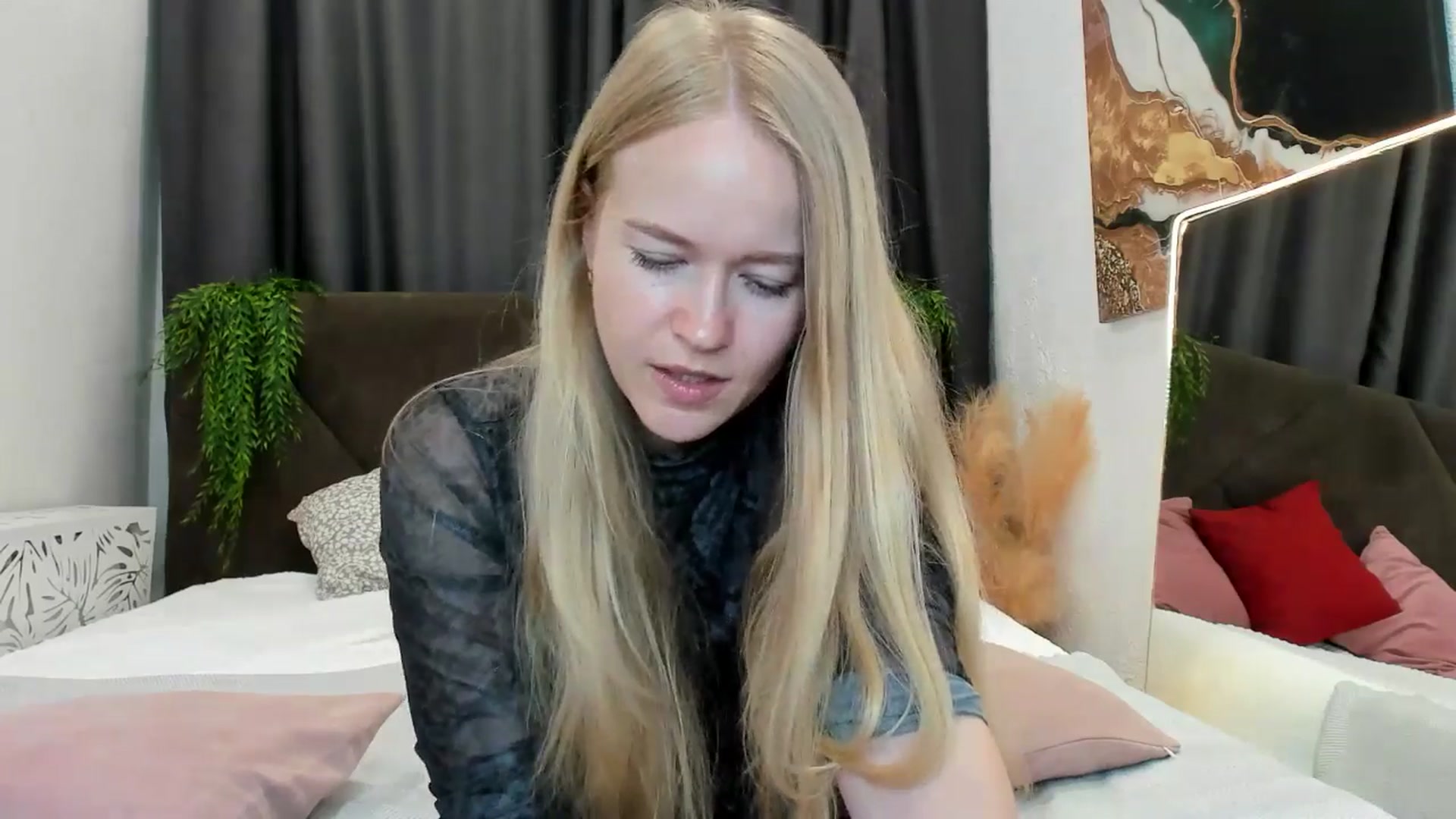 Gallery image thumbnail from Angel_Kristy's myfreecams stream on, 04/14/2025, 07:05 image 14 of 20