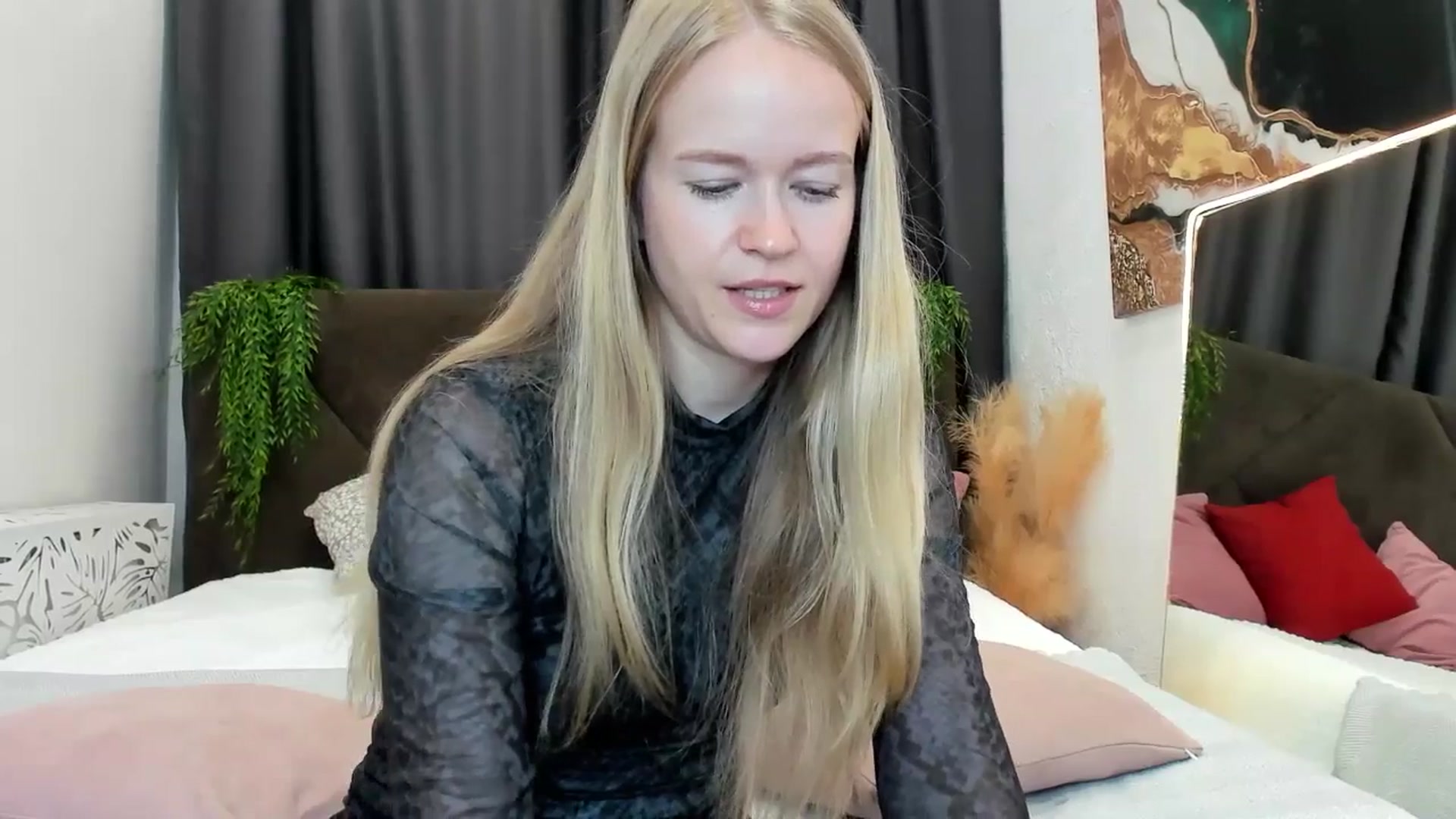 Gallery image thumbnail from Angel_Kristy's myfreecams stream on, 04/14/2025, 07:05 image 19 of 20