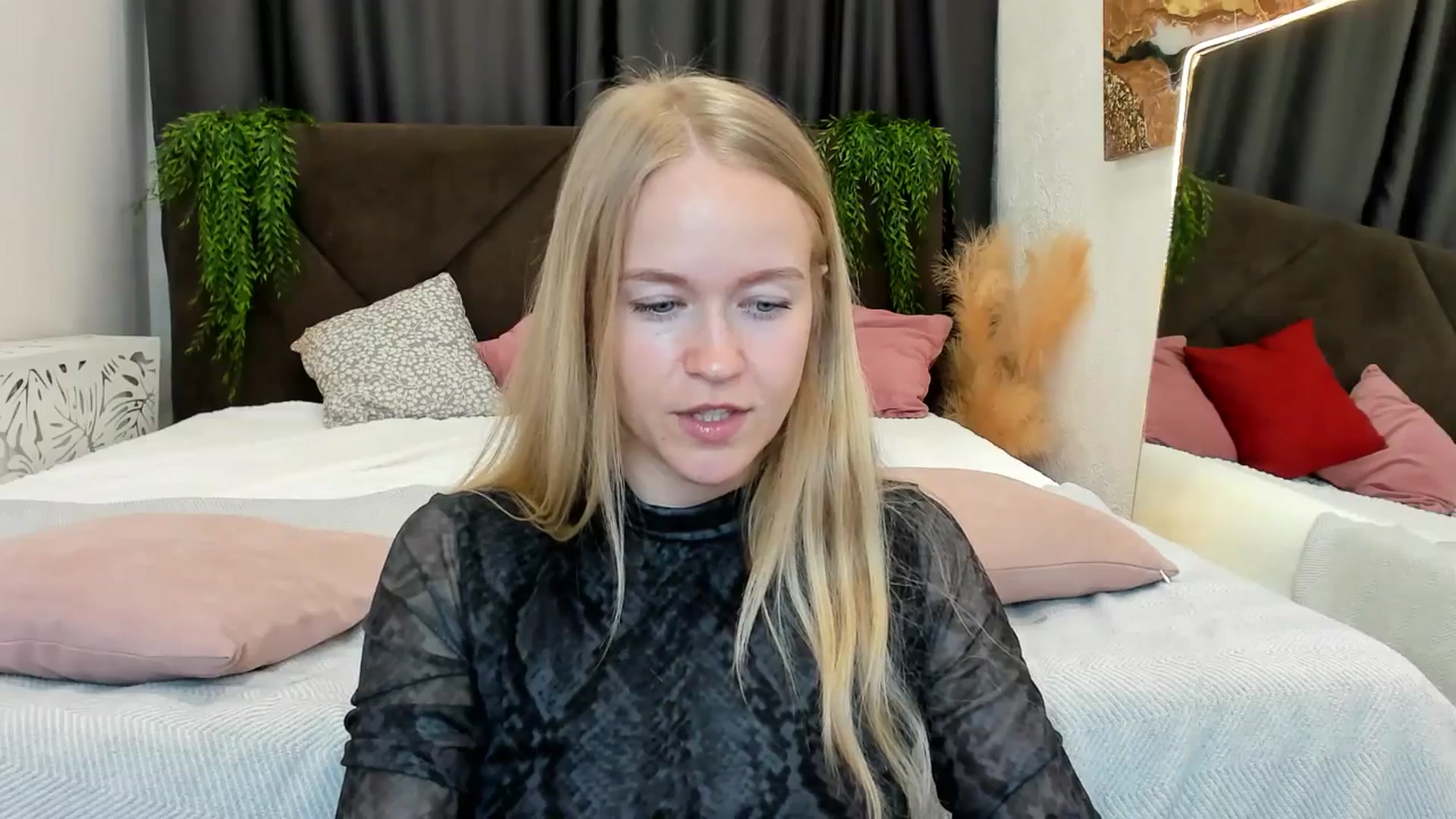 Gallery image thumbnail from Angel_Kristy's myfreecams stream on, 04/14/2025, 07:05 image 2 of 20
