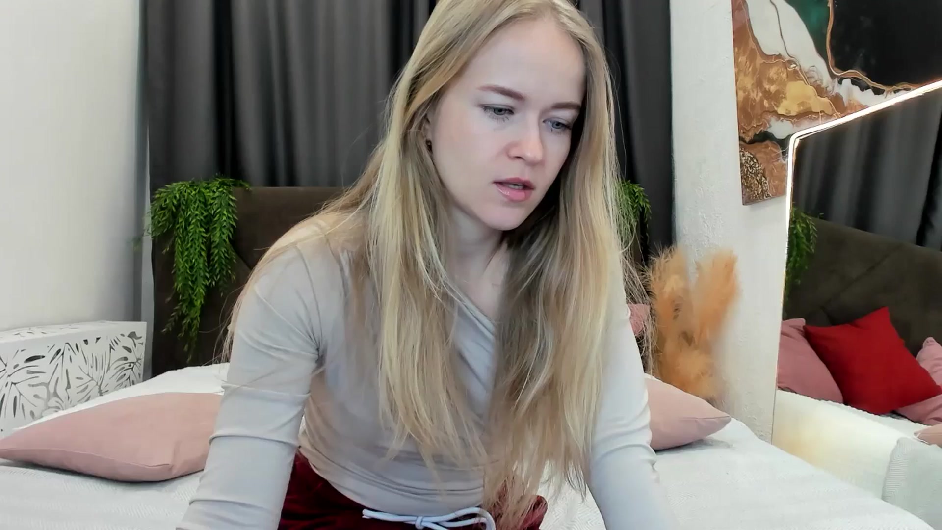 Gallery image thumbnail from Angel_Kristy's myfreecams stream on, 04/15/2025, 03:03 image 1 of 20