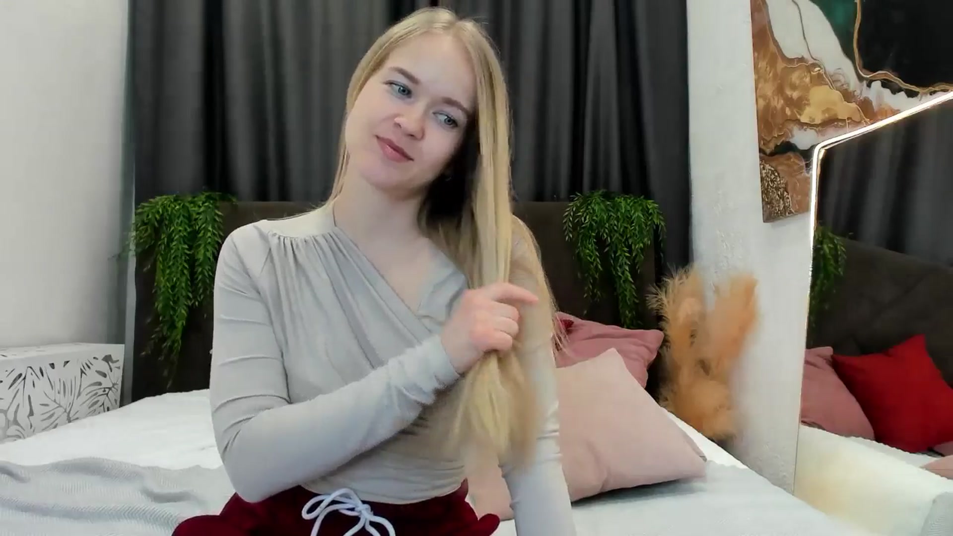Gallery image thumbnail from Angel_Kristy's myfreecams stream on, 04/15/2025, 05:02 image 10 of 20