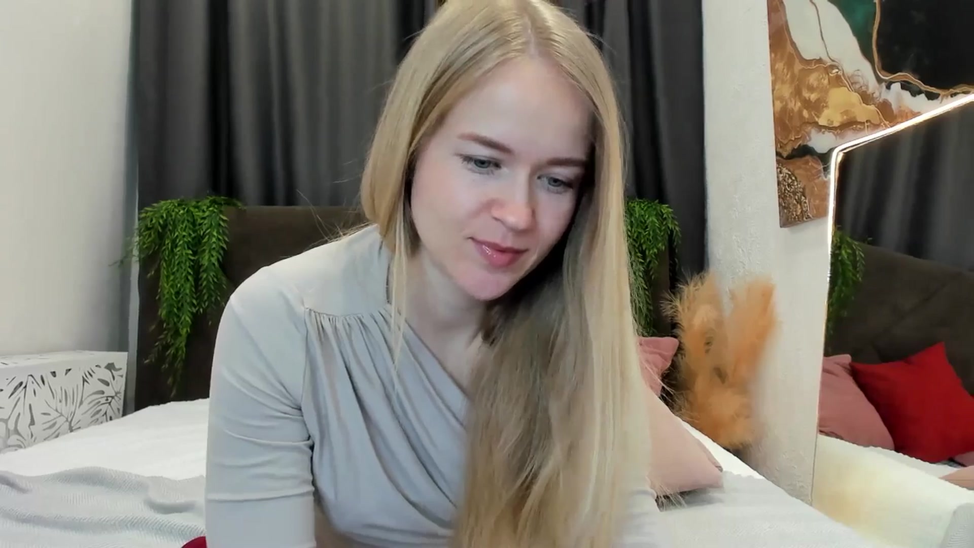 Gallery image thumbnail from Angel_Kristy's myfreecams stream on, 04/15/2025, 05:02 image 15 of 20