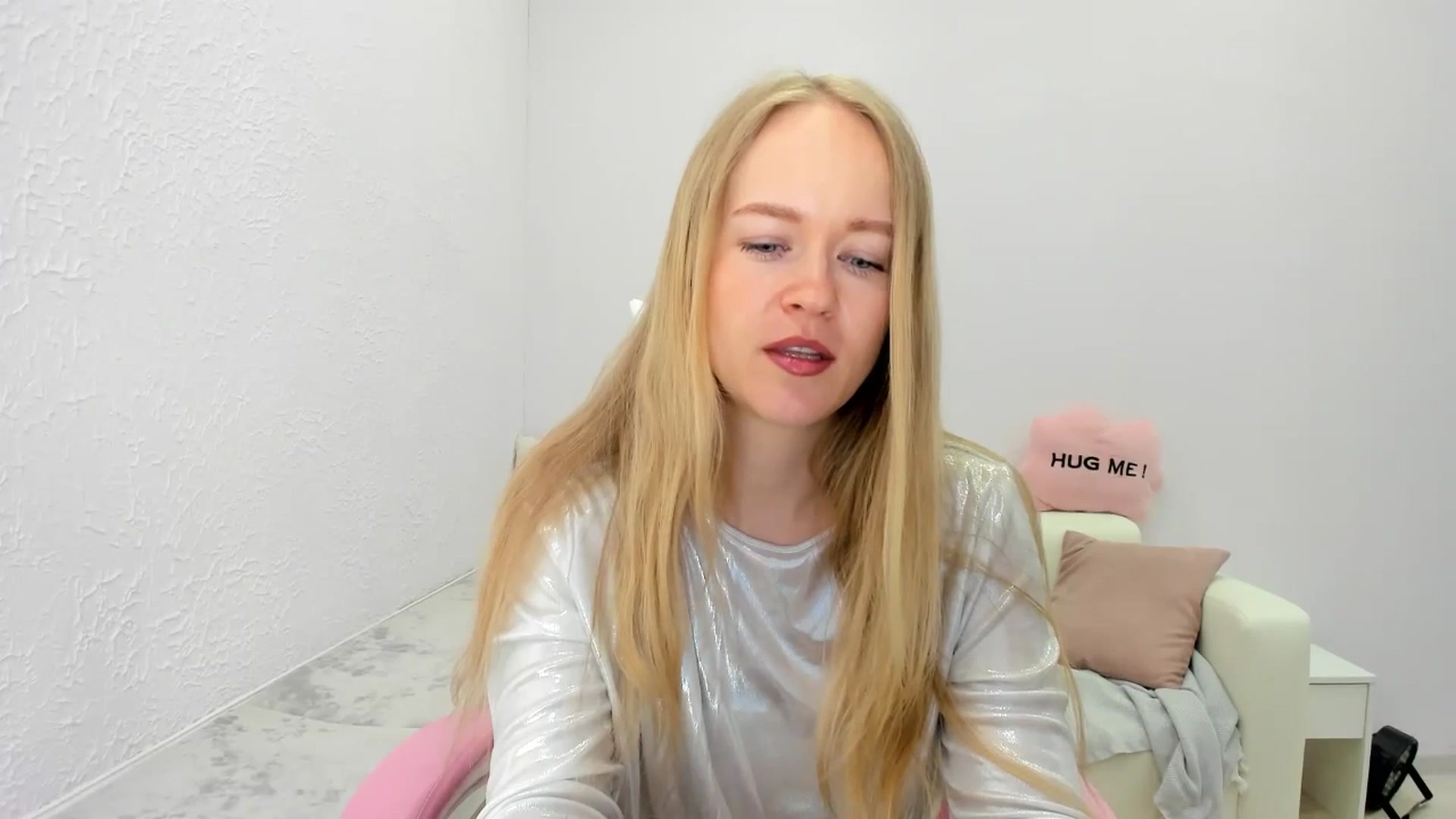 Gallery image thumbnail from Angel_Kristy's myfreecams stream on, 04/24/2025, 02:31 image 5 of 20