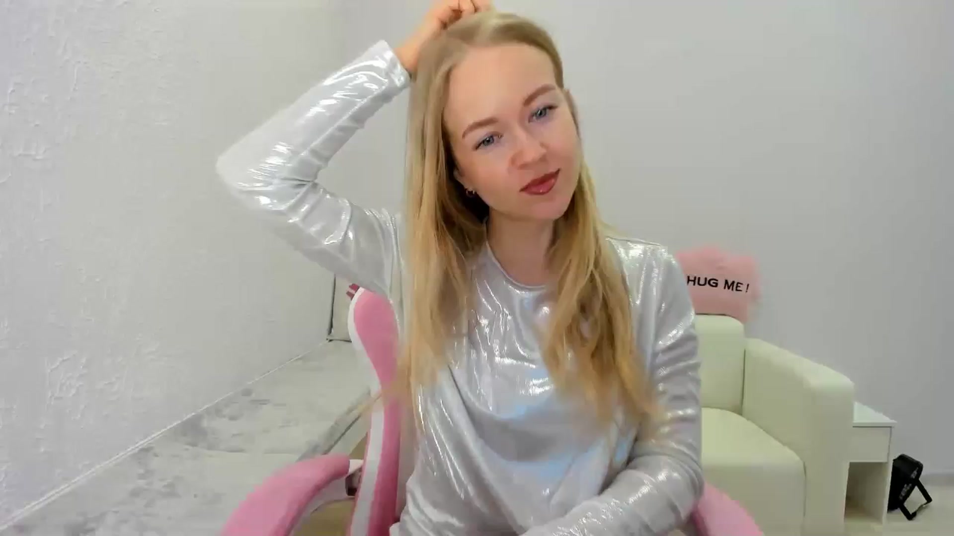 Gallery image thumbnail from Angel_Kristy's myfreecams stream on, 04/24/2025, 02:31 image 3 of 20