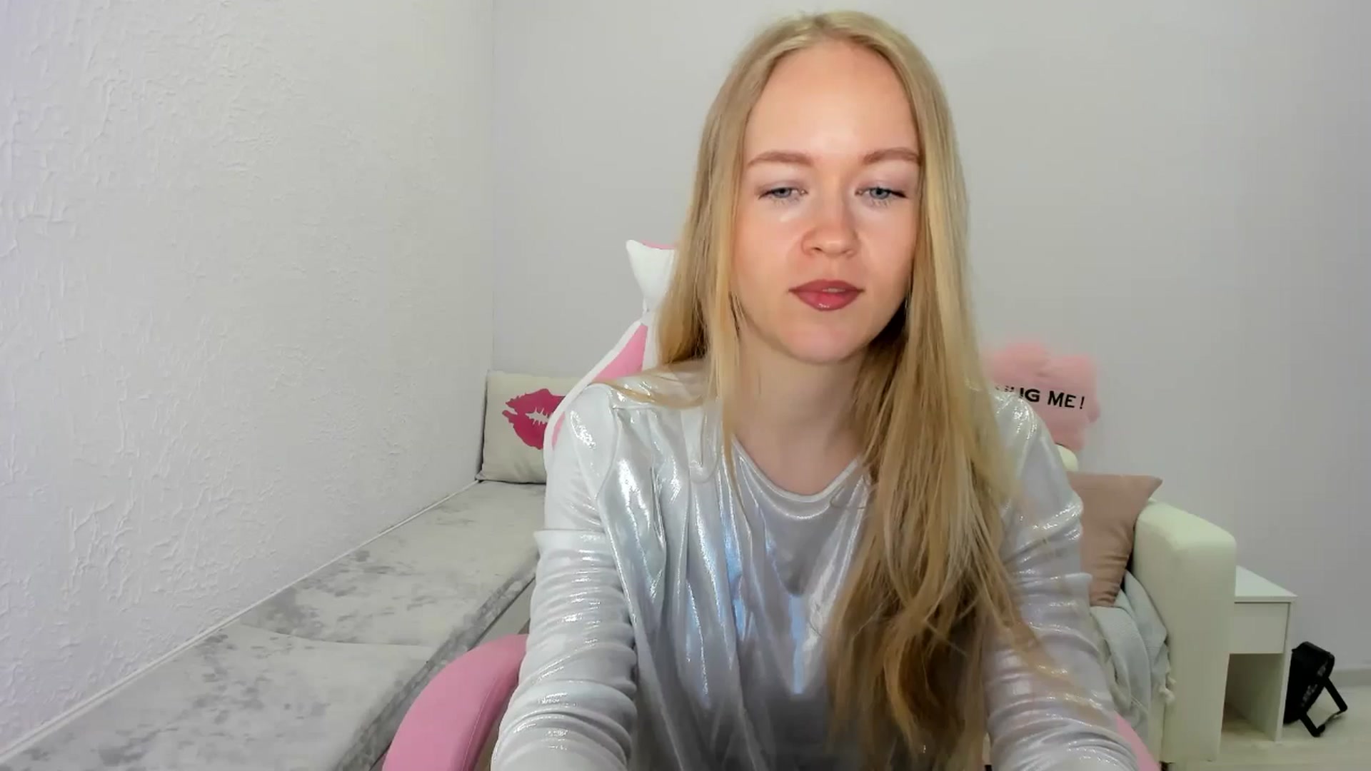 Gallery image thumbnail from Angel_Kristy's myfreecams stream on, 04/24/2025, 02:31 image 7 of 20