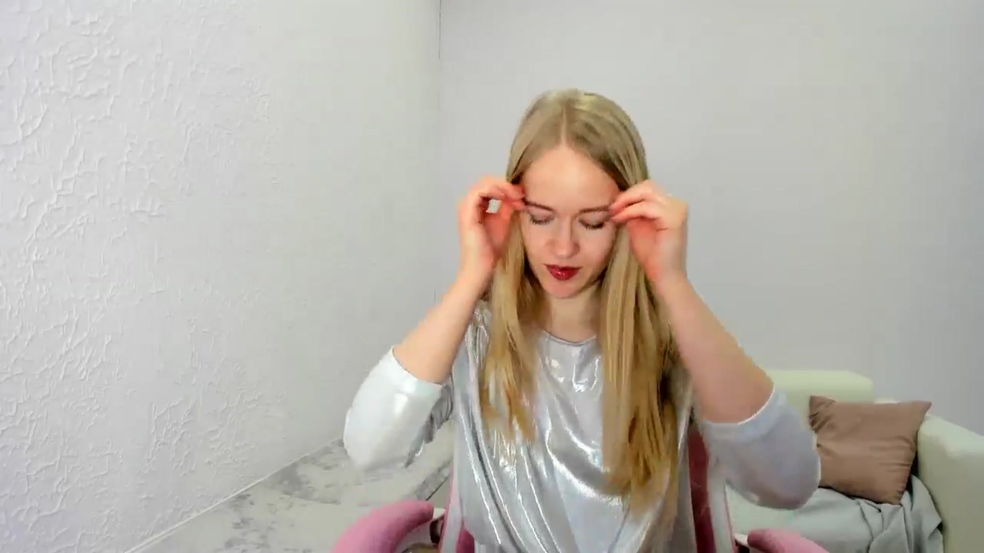 Gallery image thumbnail from Angel_Kristy's myfreecams stream on, 04/24/2025, 04:33 image 10 of 20