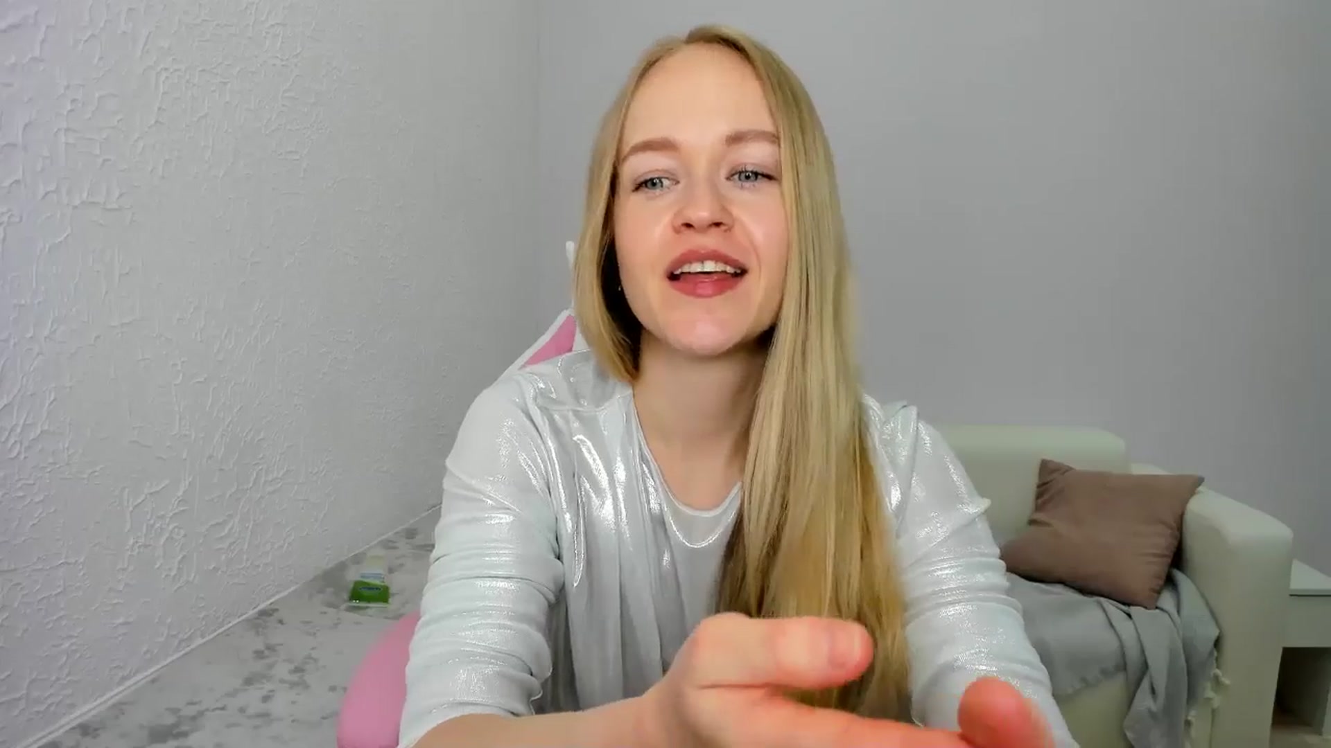 Gallery image thumbnail from Angel_Kristy's myfreecams stream on, 04/24/2025, 05:38 image 10 of 20