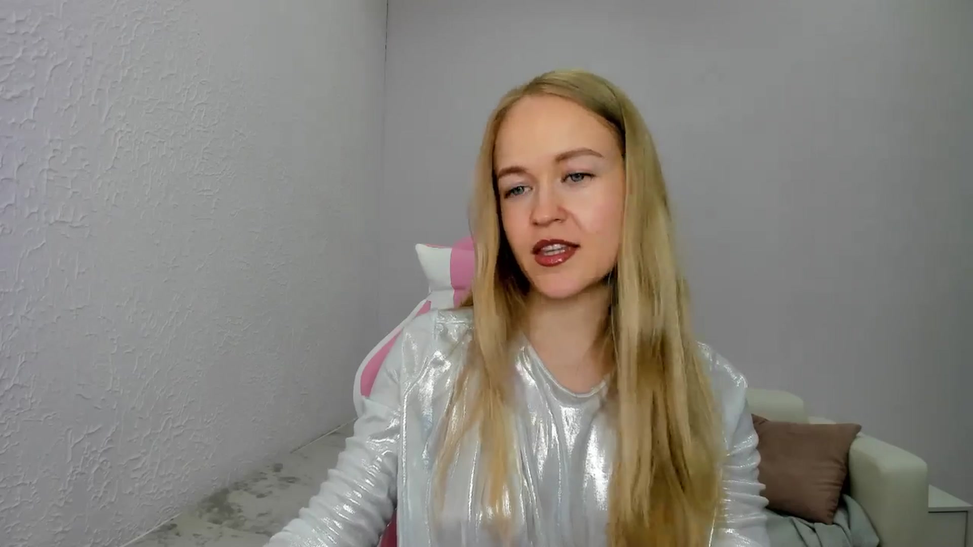 Gallery image thumbnail from Angel_Kristy's myfreecams stream on, 04/24/2025, 06:57 image 16 of 20