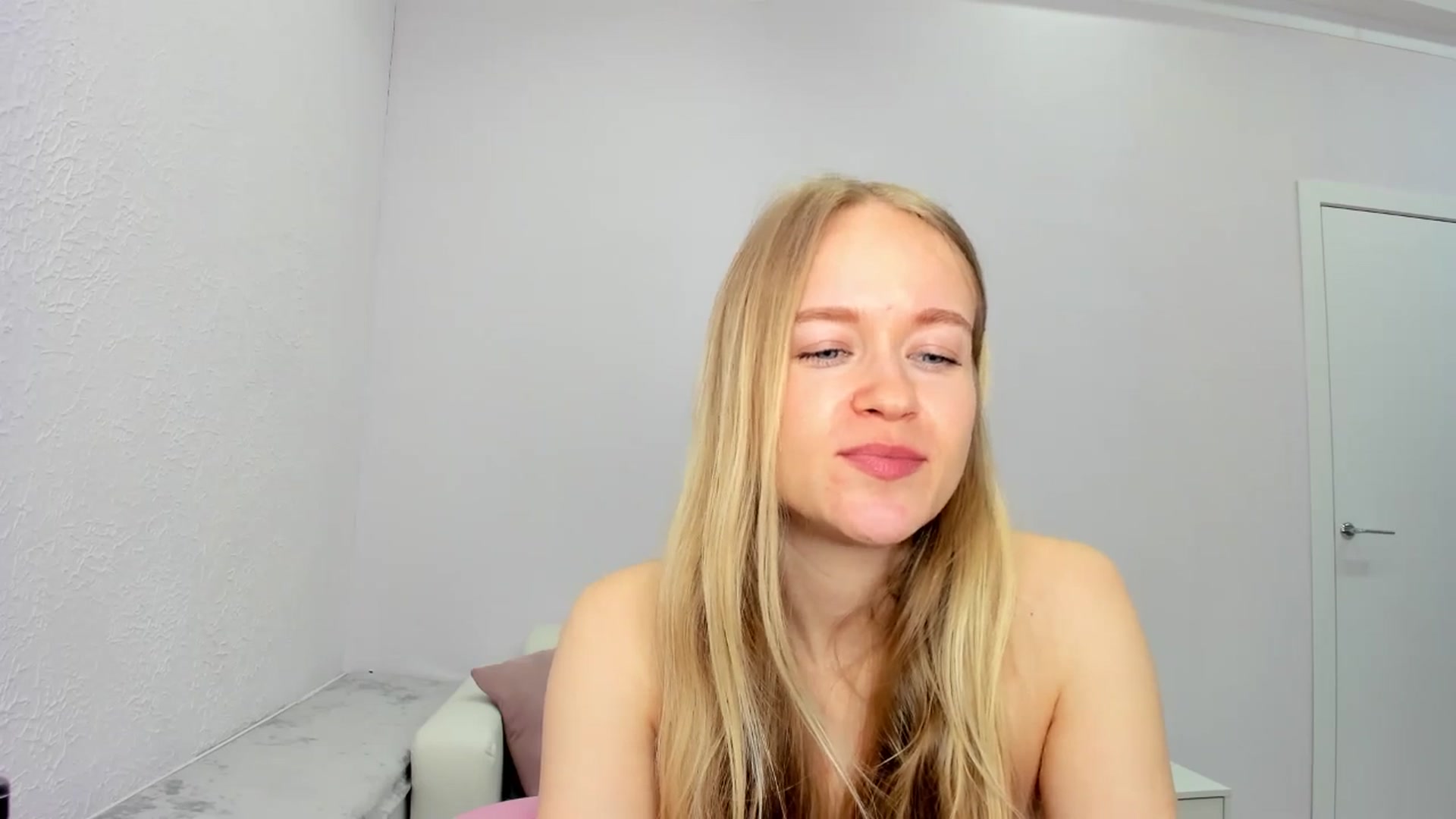 Gallery image thumbnail from Angel_Kristy's myfreecams stream on, 04/28/2025, 04:53 image 16 of 20