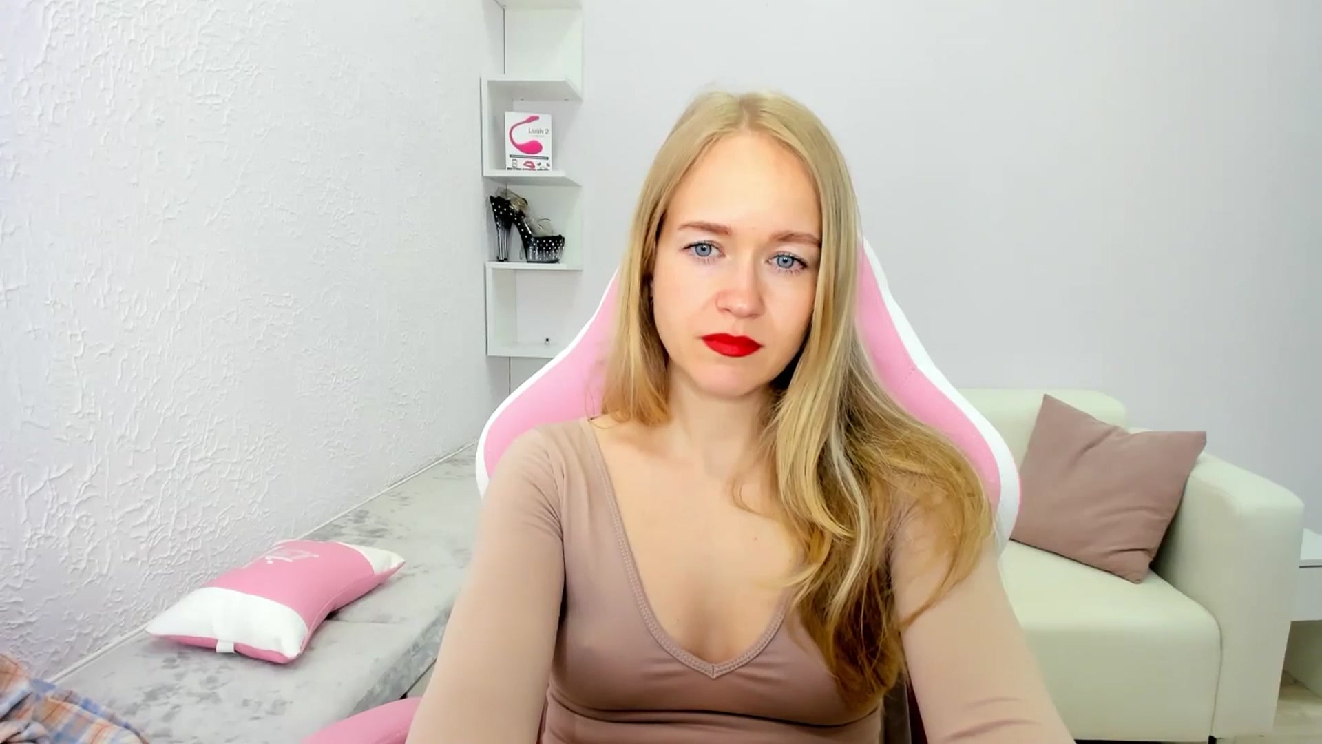 Gallery image thumbnail from Angel_Kristy's myfreecams stream on, 05/12/2025, 03:55 image 13 of 20