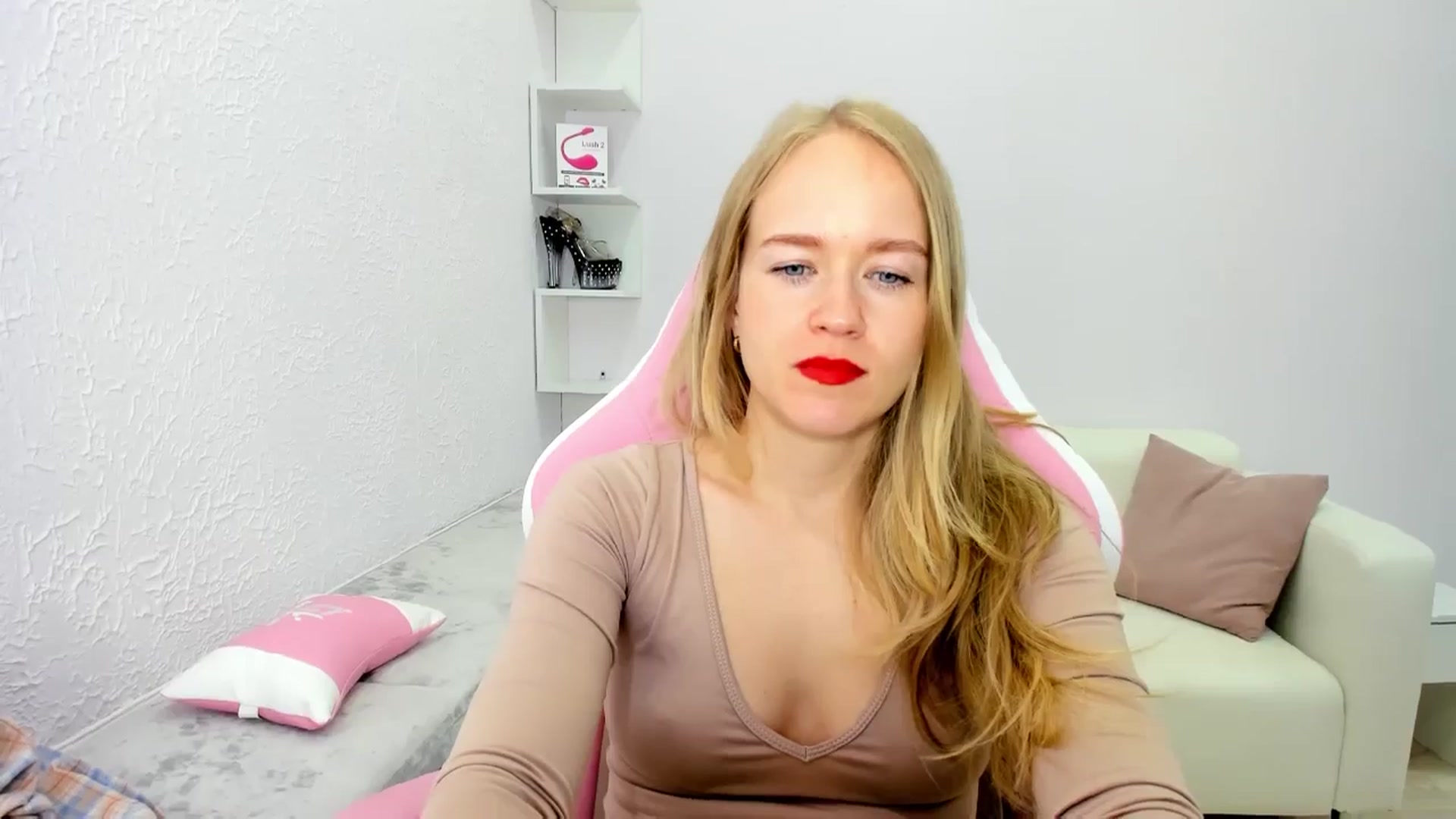 Gallery image thumbnail from Angel_Kristy's myfreecams stream on, 05/12/2025, 03:55 image 5 of 20