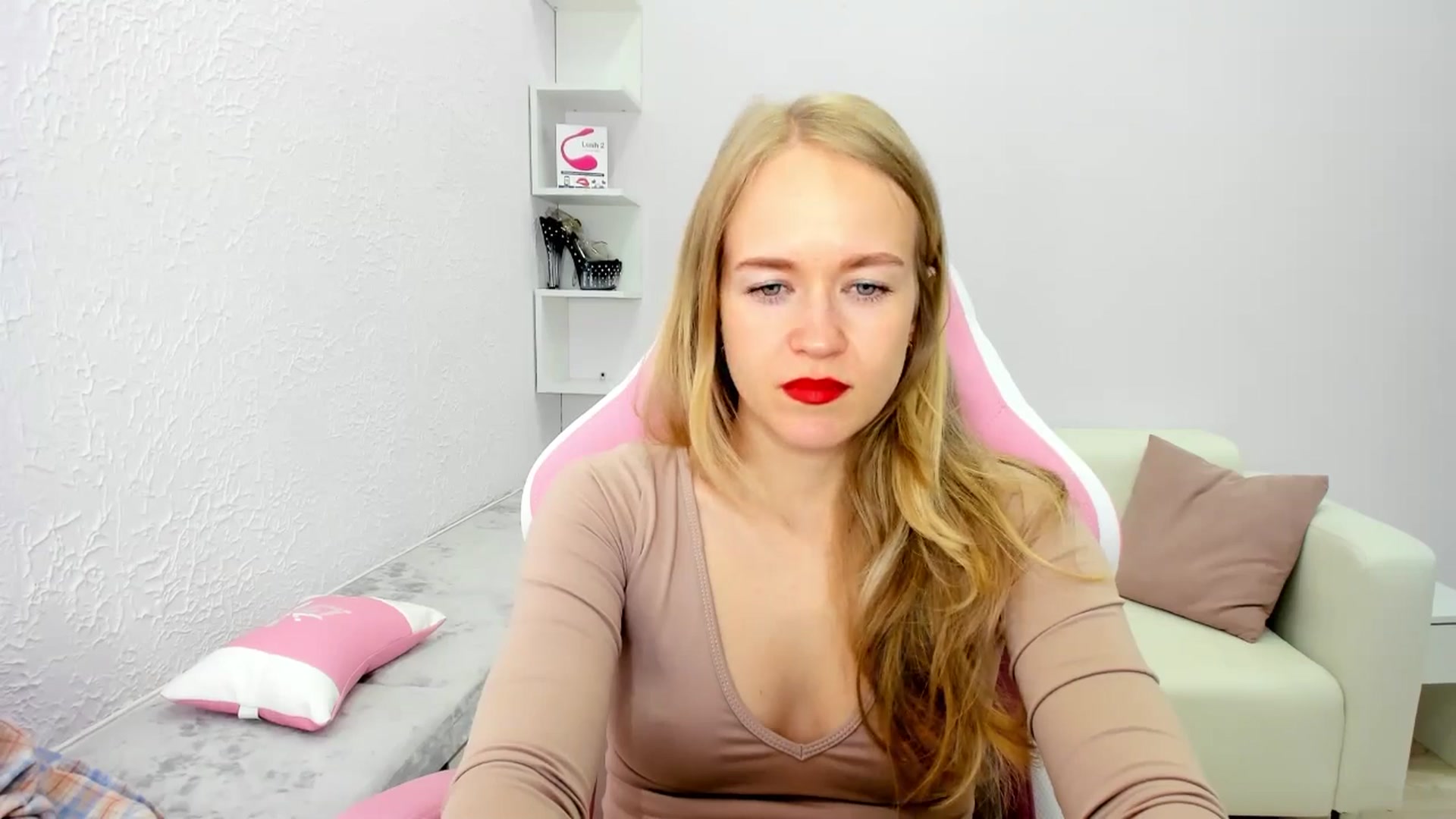 Gallery image thumbnail from Angel_Kristy's myfreecams stream on, 05/12/2025, 03:55 image 7 of 20