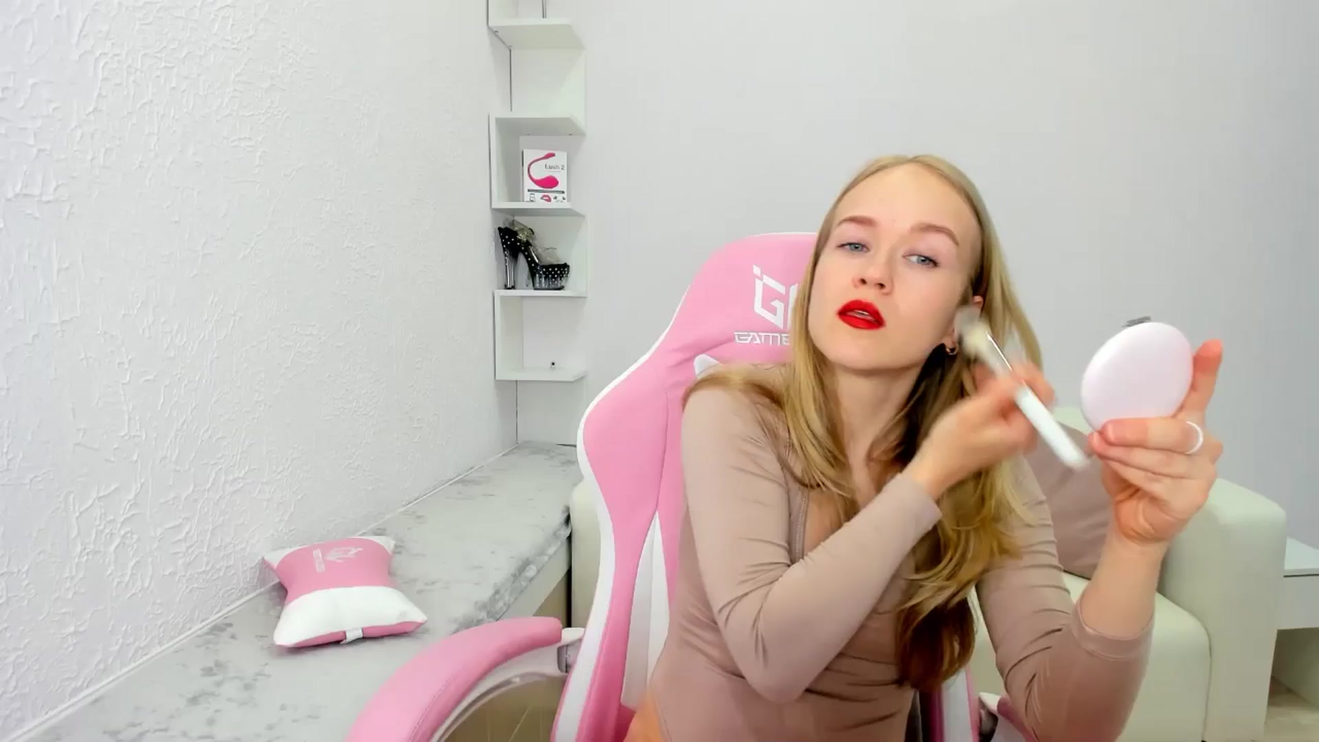 Gallery image thumbnail from Angel_Kristy's myfreecams stream on, 05/12/2025, 06:53 image 16 of 20