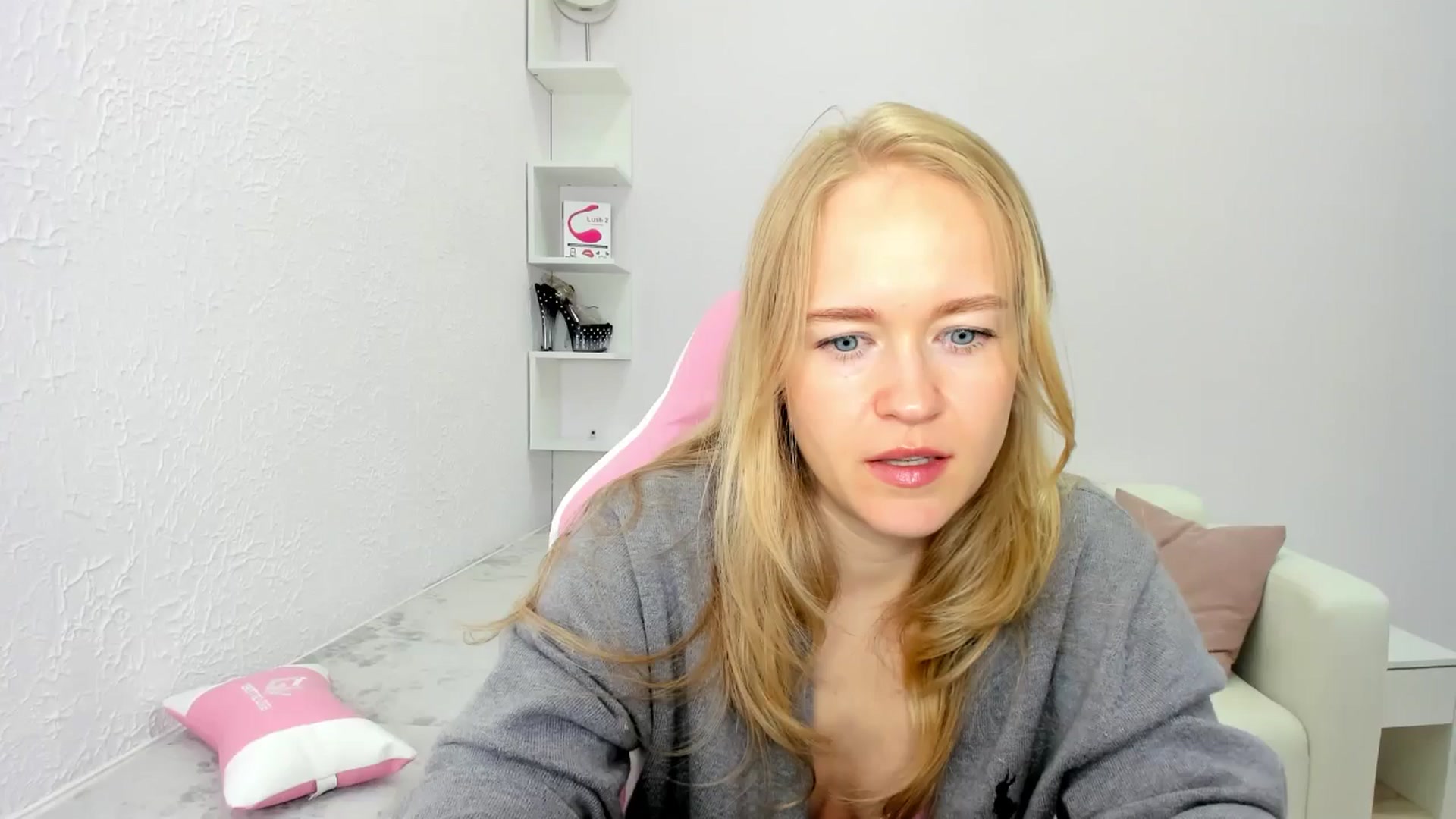 Gallery image thumbnail from Angel_Kristy's myfreecams stream on, 05/13/2025, 06:48 image 18 of 20