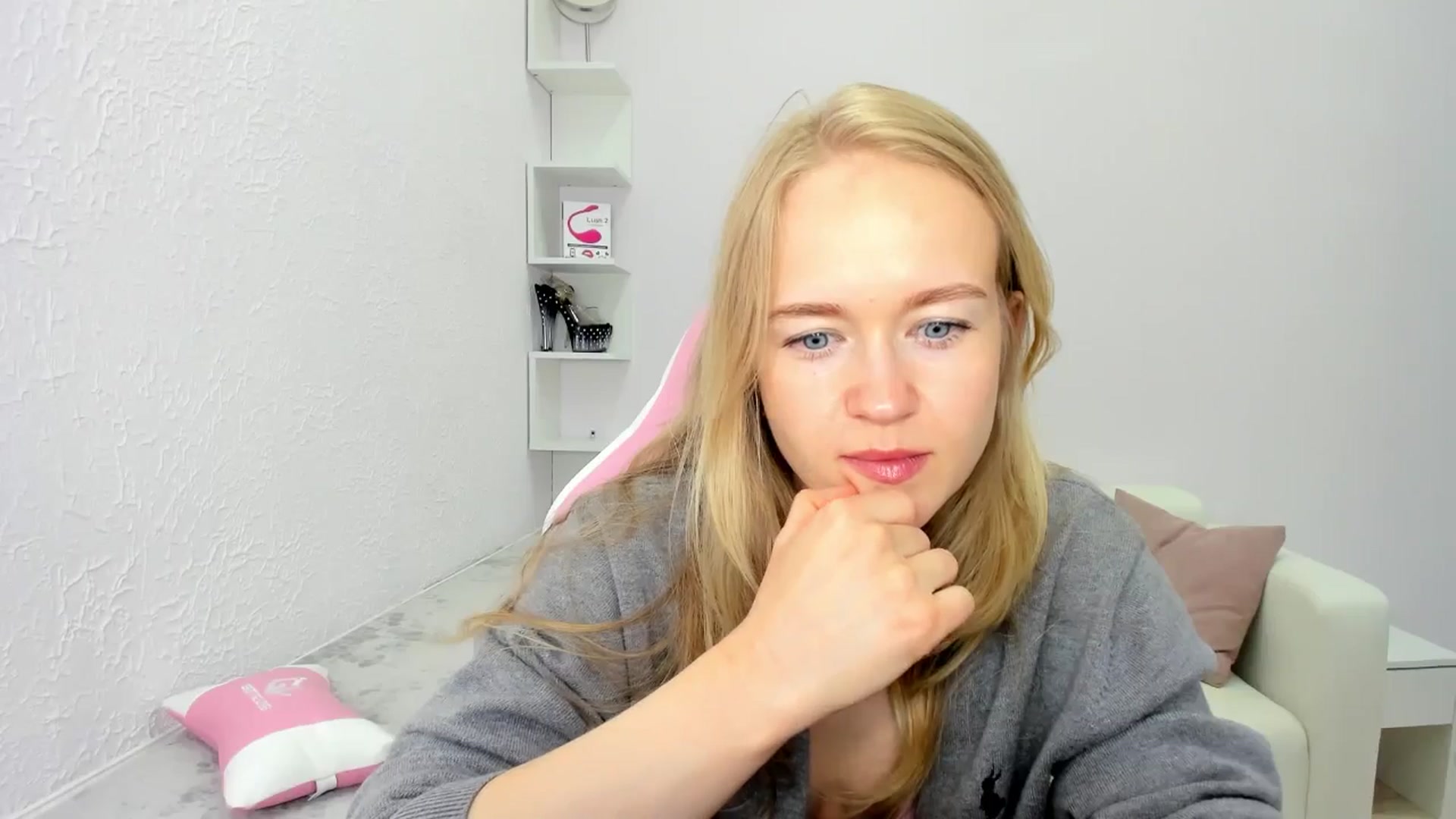 Gallery image thumbnail from Angel_Kristy's myfreecams stream on, 05/13/2025, 06:48 image 13 of 20