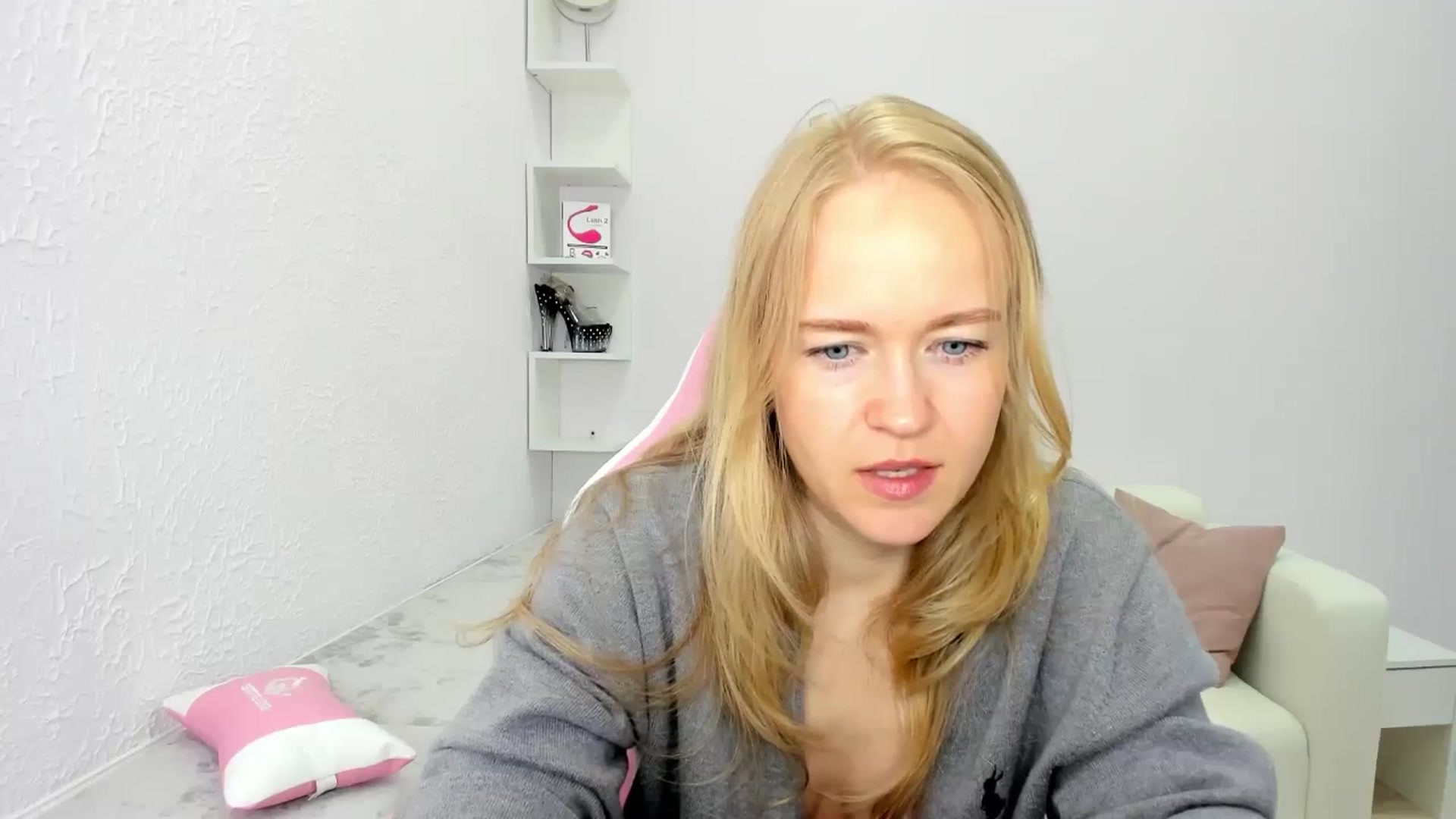 Gallery image thumbnail from Angel_Kristy's myfreecams stream on, 05/13/2025, 06:48 image 19 of 20