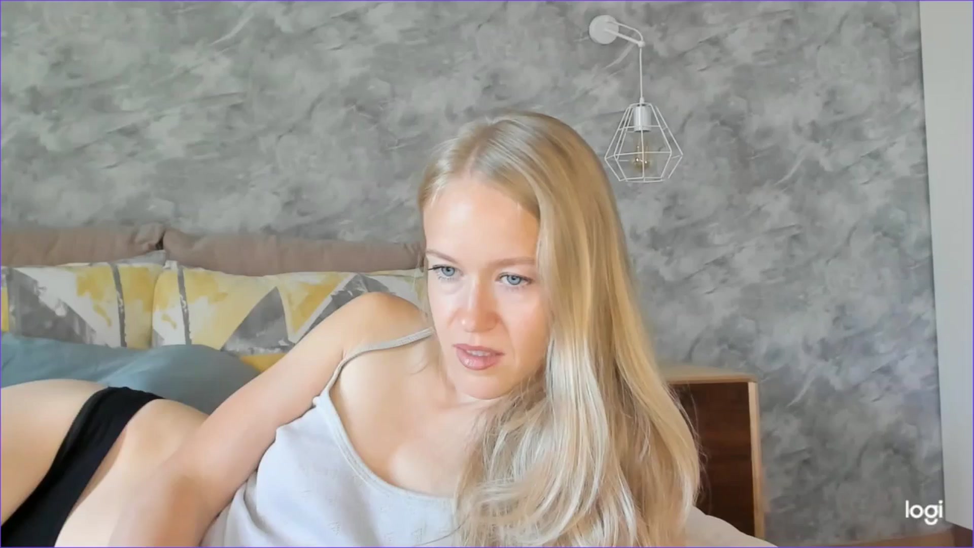 Gallery image thumbnail from Angel_Kristy's myfreecams stream on, 06/29/2025, 03:45 image 13 of 20