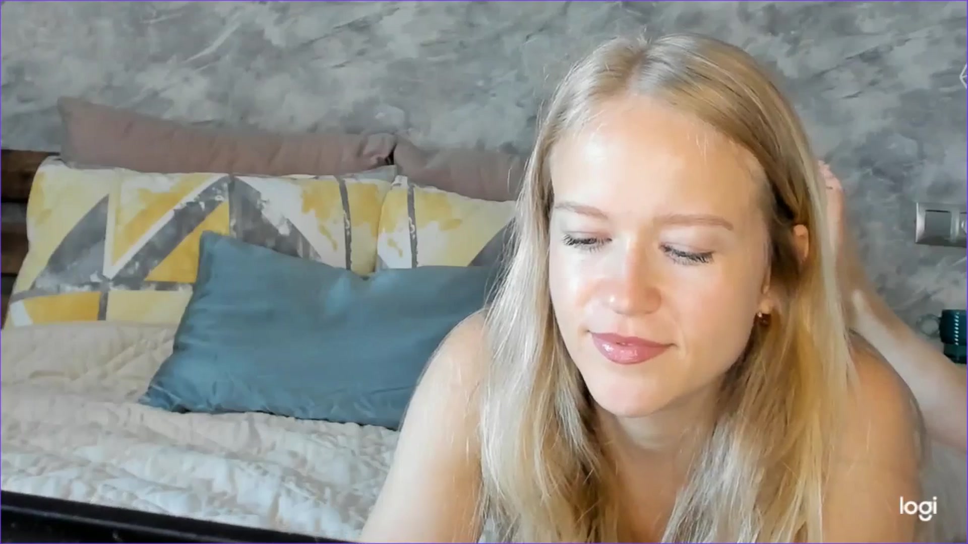 Gallery image thumbnail from Angel_Kristy's myfreecams stream on, 06/29/2025, 03:45 image 5 of 20