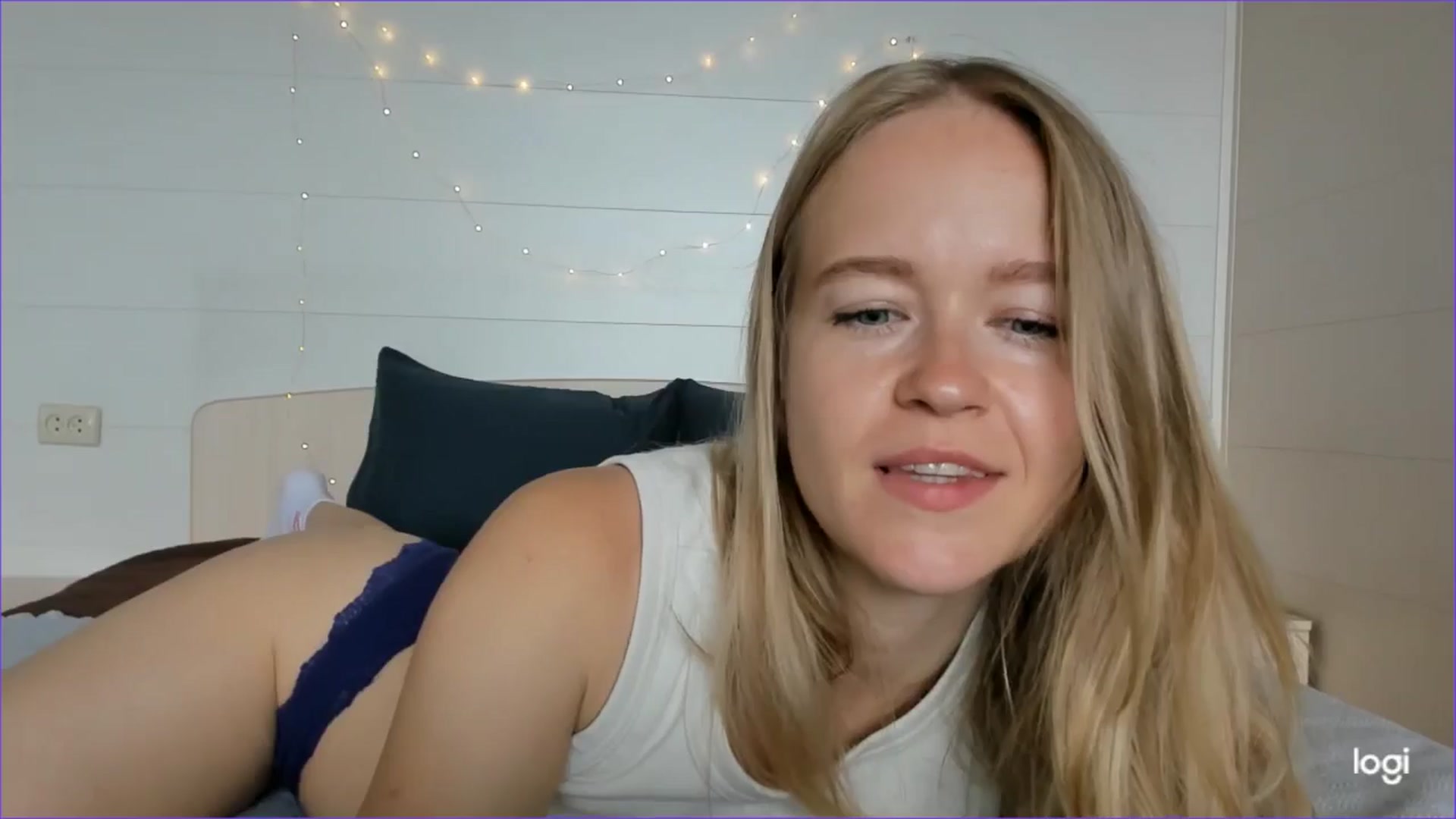 Gallery image thumbnail from Angel_Kristy's myfreecams stream on, 07/07/2025, 03:11 image 7 of 20