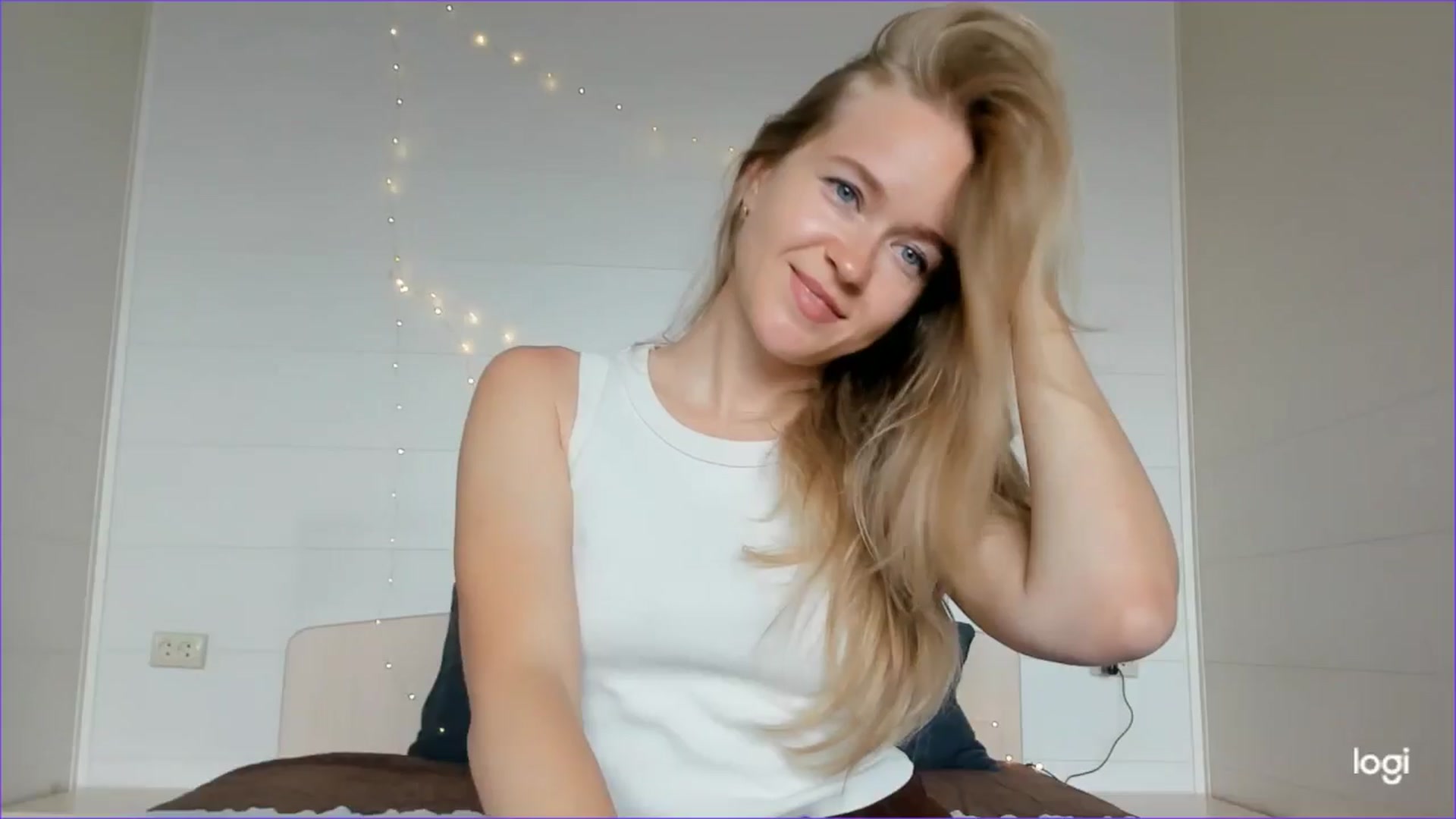 Gallery image thumbnail from Angel_Kristy's myfreecams stream on, 07/07/2025, 03:11 image 17 of 20