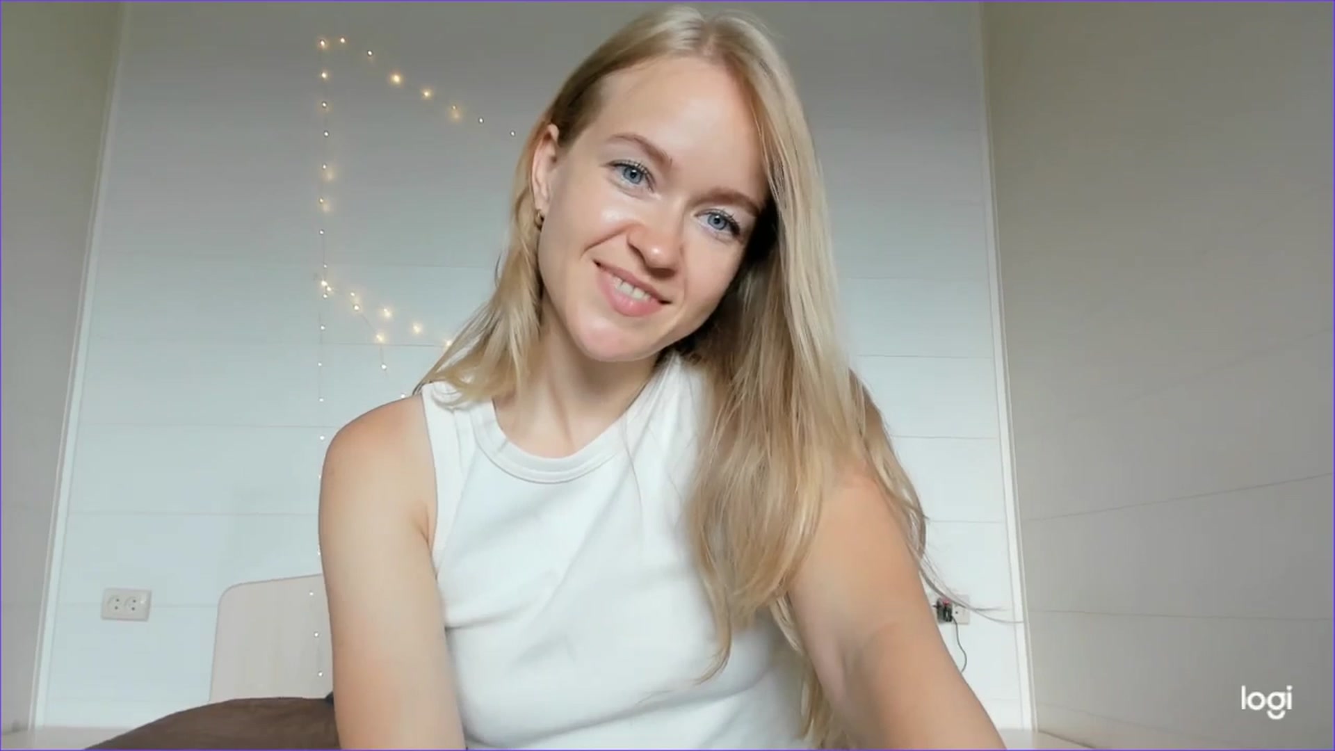 Gallery image thumbnail from Angel_Kristy's myfreecams stream on, 07/07/2025, 04:58 image 16 of 20