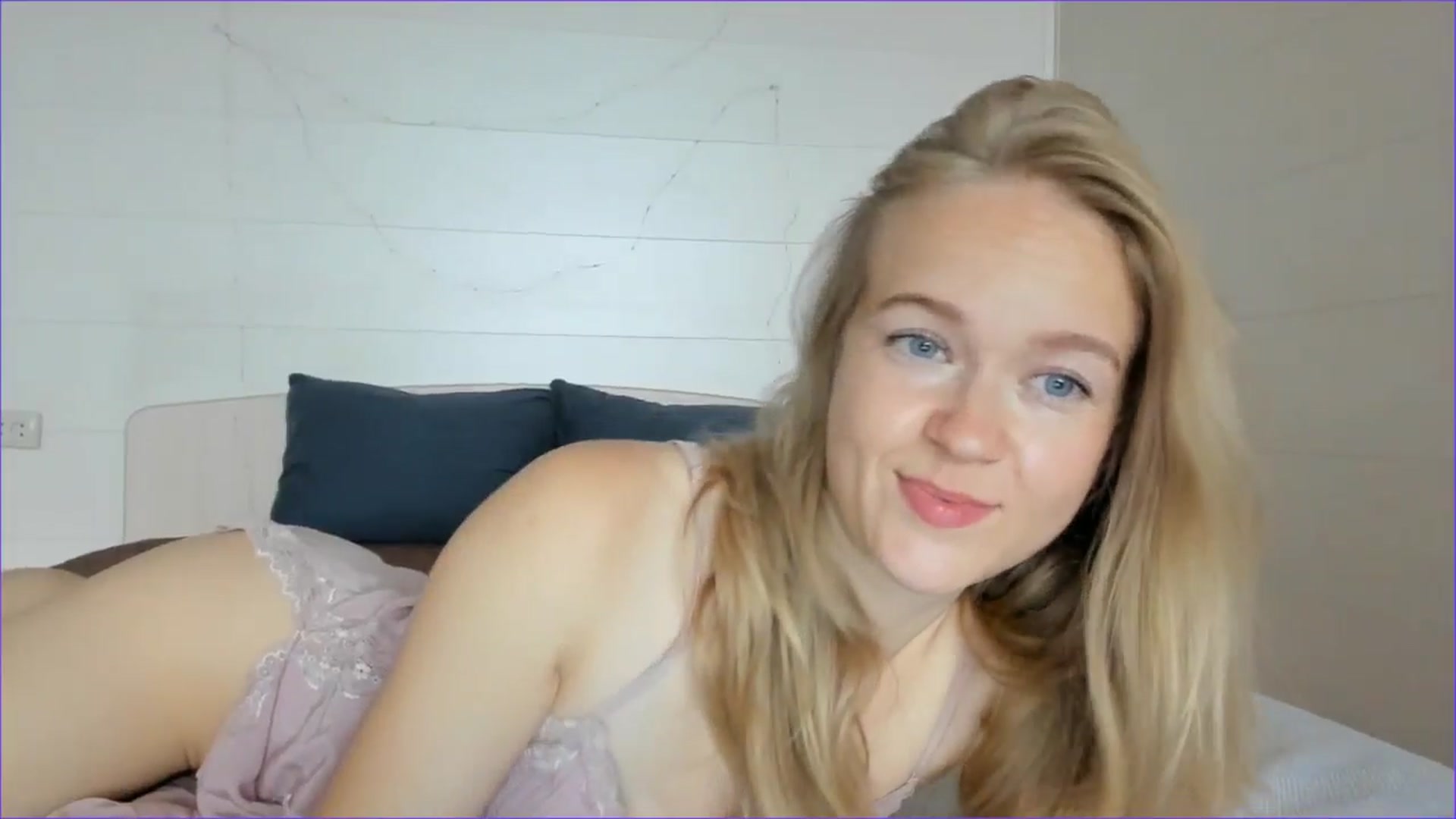 Gallery image thumbnail from Angel_Kristy's myfreecams stream on, 07/08/2025, 02:50 image 4 of 20