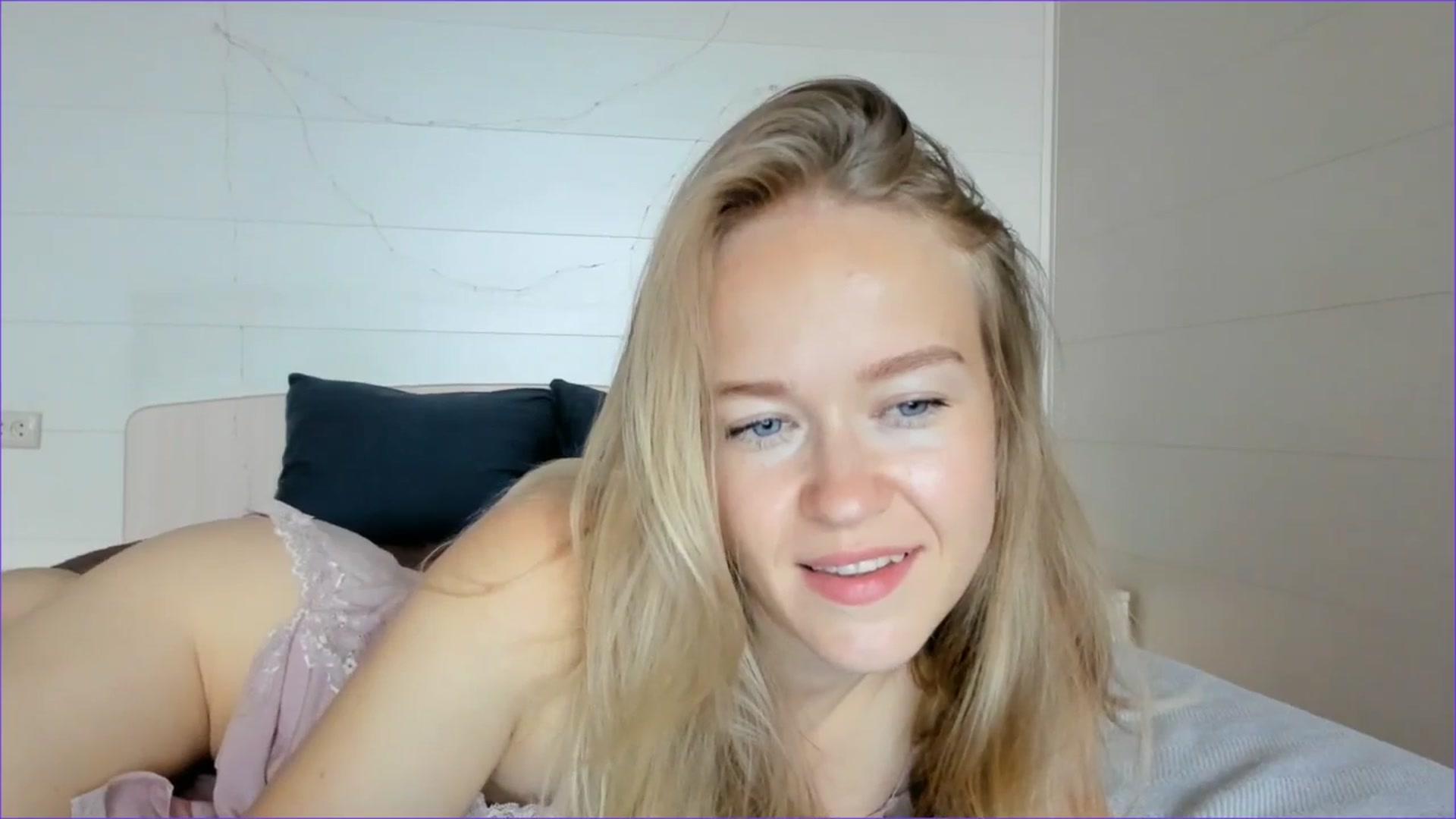 Gallery image thumbnail from Angel_Kristy's myfreecams stream on, 07/08/2025, 02:50 image 6 of 20
