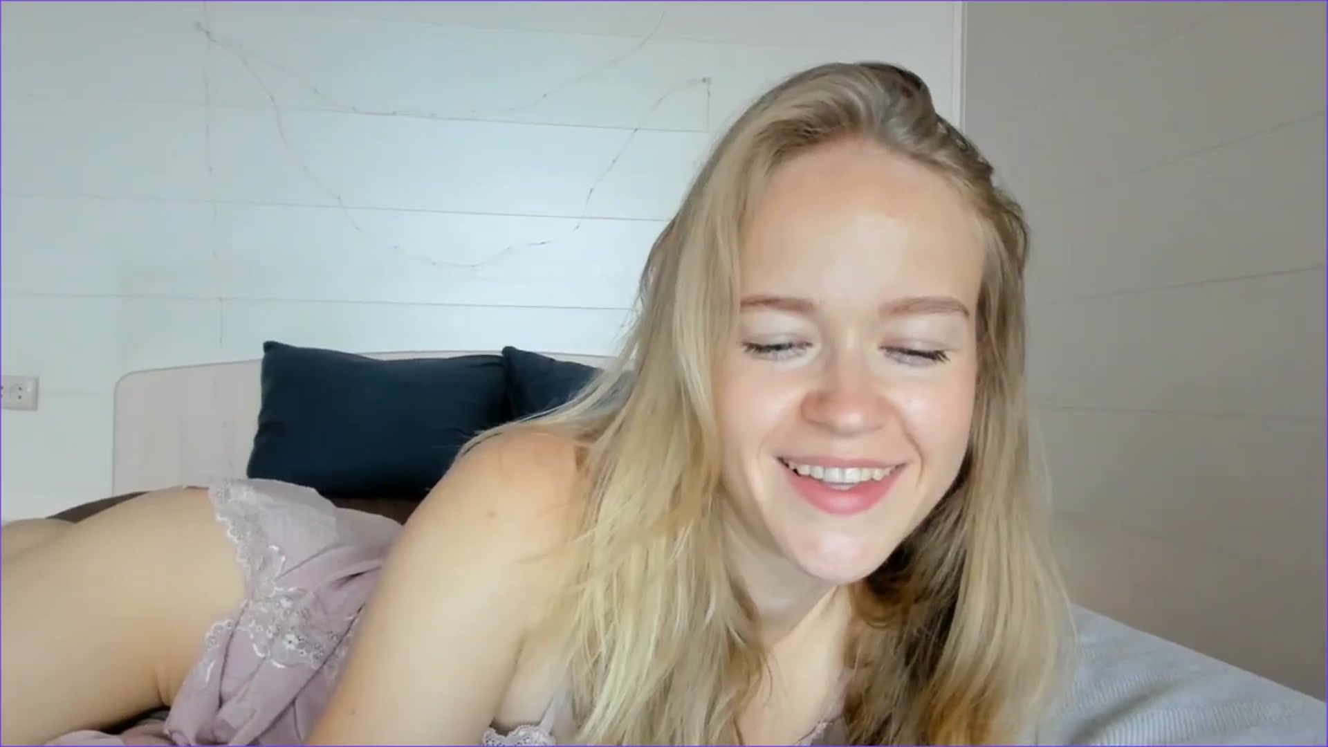 Gallery image thumbnail from Angel_Kristy's myfreecams stream on, 07/08/2025, 02:50 image 3 of 20