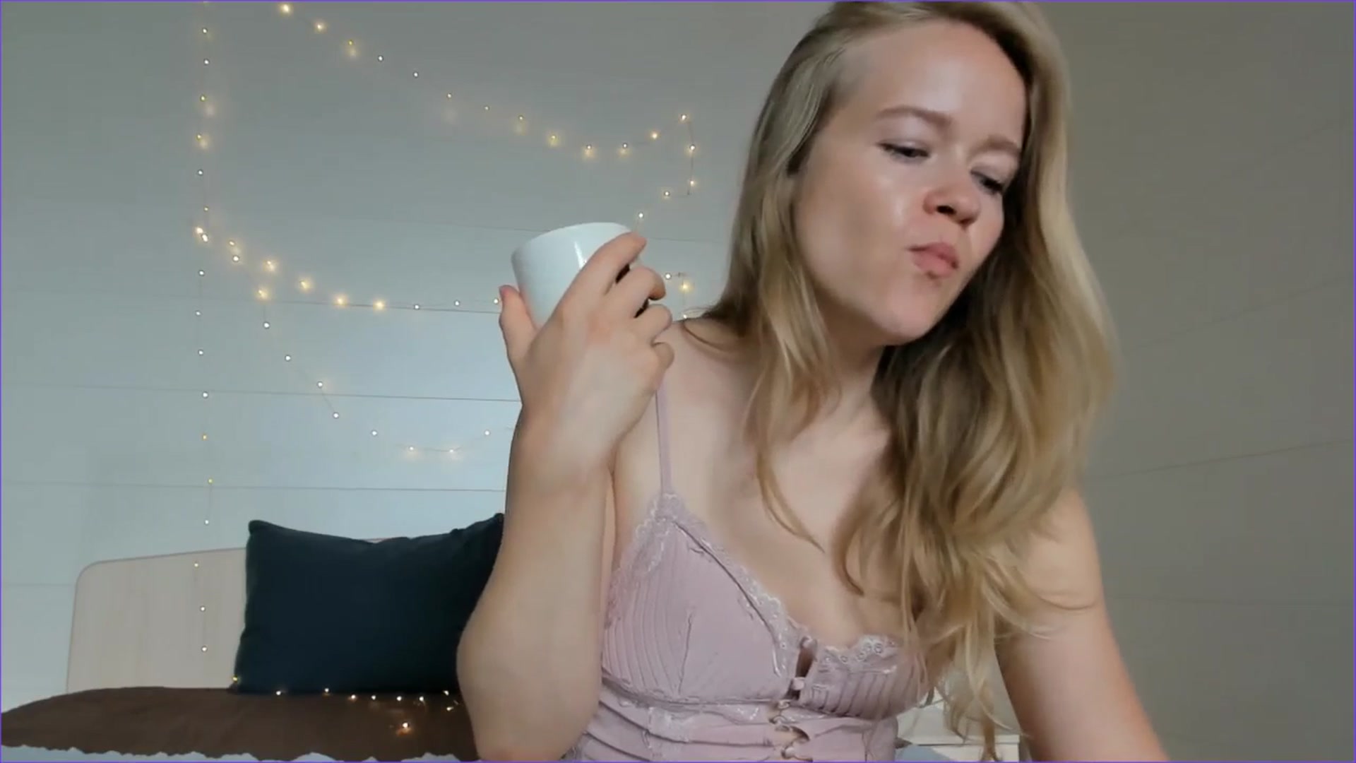 Gallery image thumbnail from Angel_Kristy's myfreecams stream on, 07/08/2025, 05:03 image 20 of 20