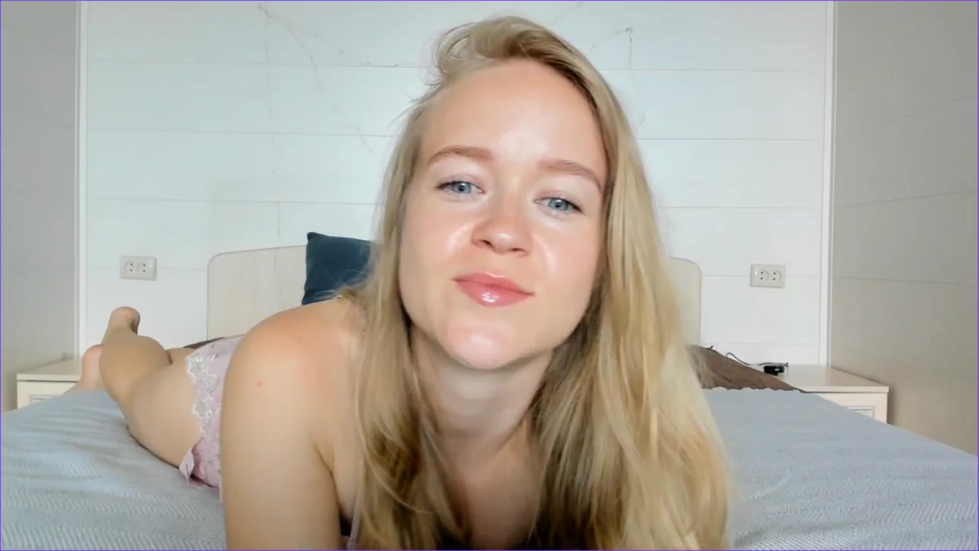 Gallery image thumbnail from Angel_Kristy's myfreecams stream on, 07/08/2025, 05:03 image 3 of 20