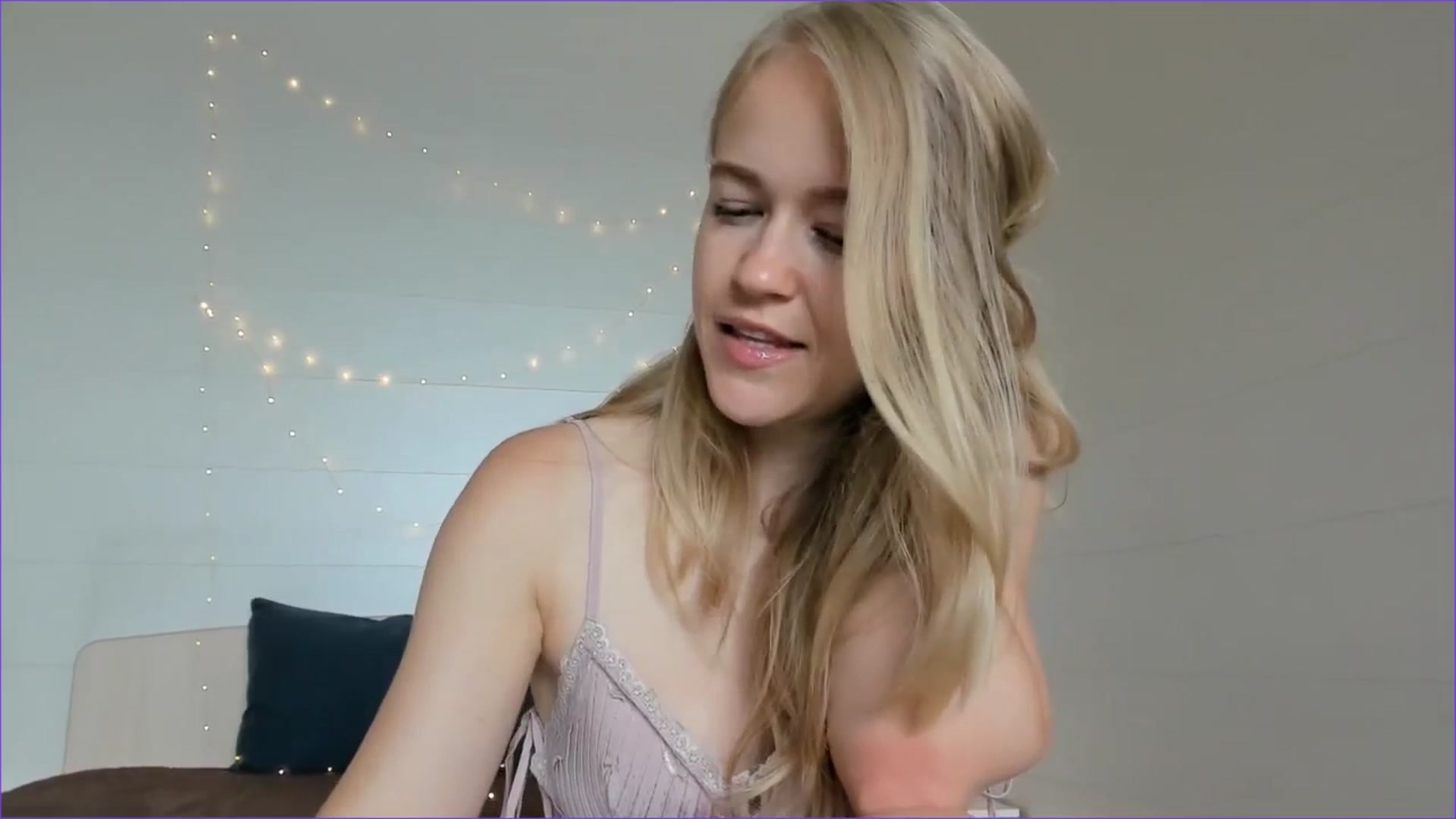 Gallery image thumbnail from Angel_Kristy's myfreecams stream on, 07/08/2025, 05:58 image 10 of 20
