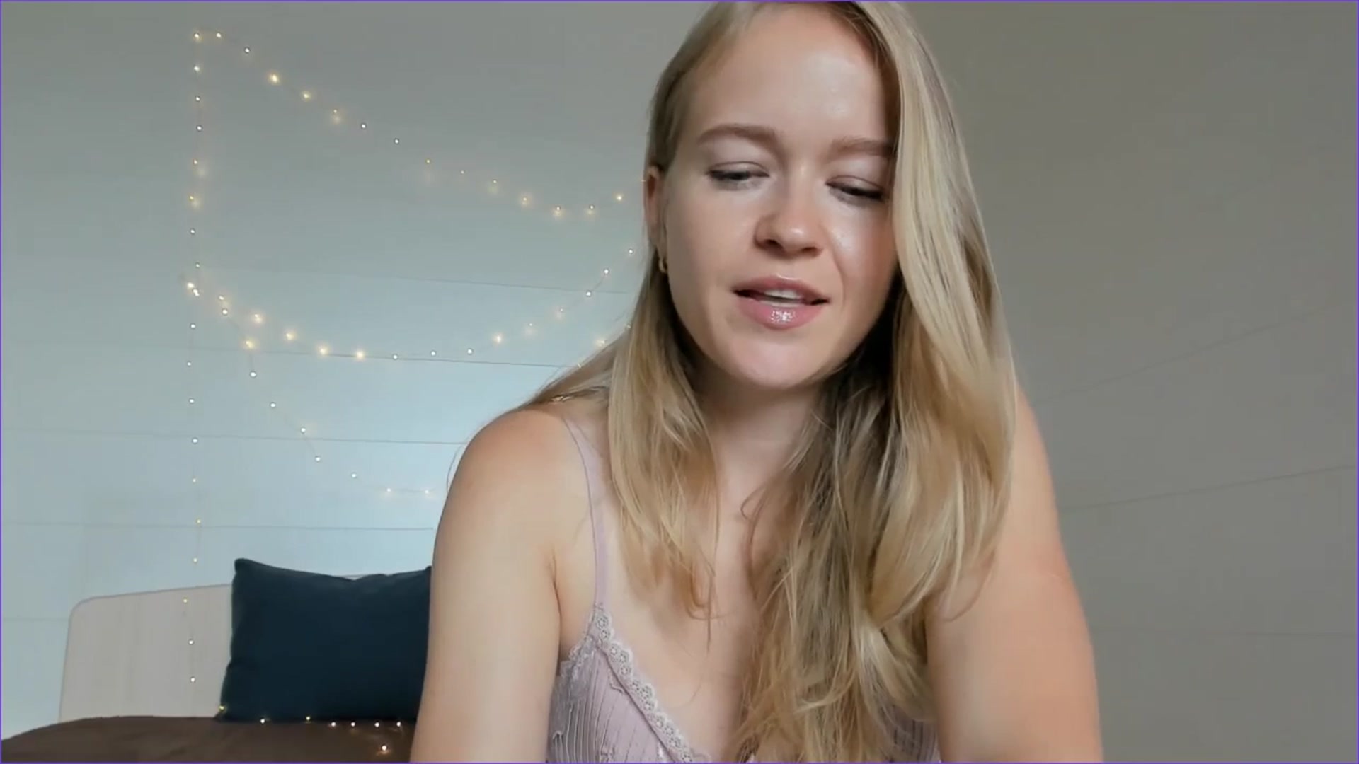 Gallery image thumbnail from Angel_Kristy's myfreecams stream on, 07/08/2025, 05:58 image 11 of 20
