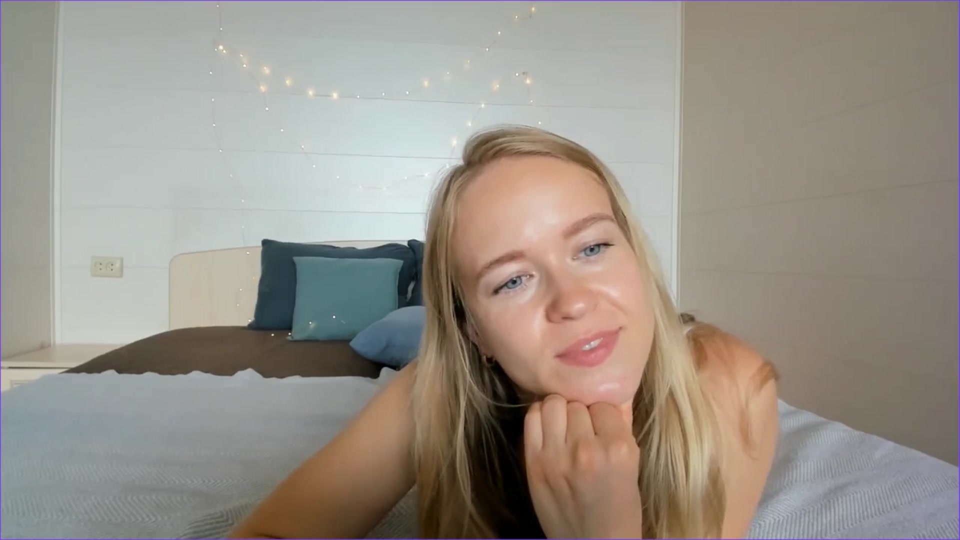 Gallery image thumbnail from Angel_Kristy's myfreecams stream on, 07/12/2025, 07:33 image 2 of 20
