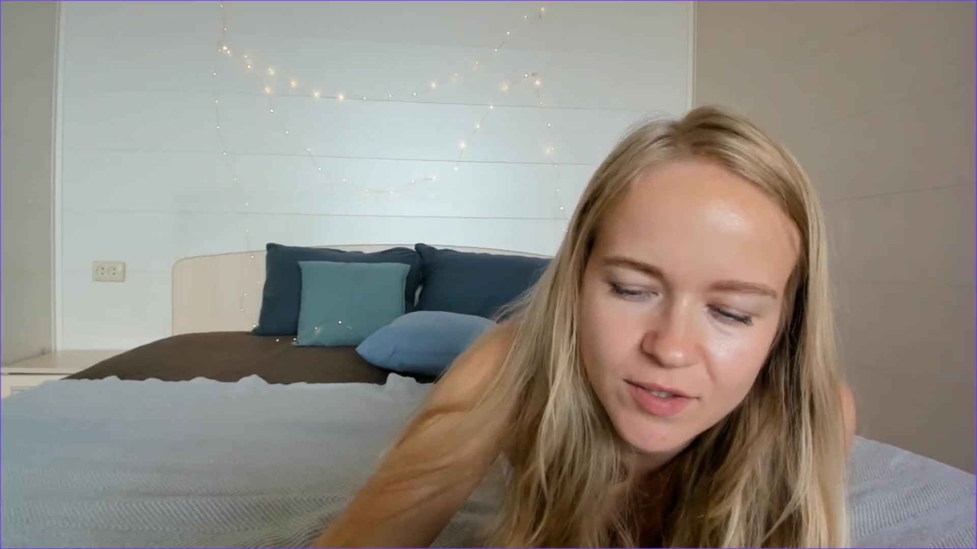 Gallery image thumbnail from Angel_Kristy's myfreecams stream on, 07/12/2025, 07:33 image 12 of 20