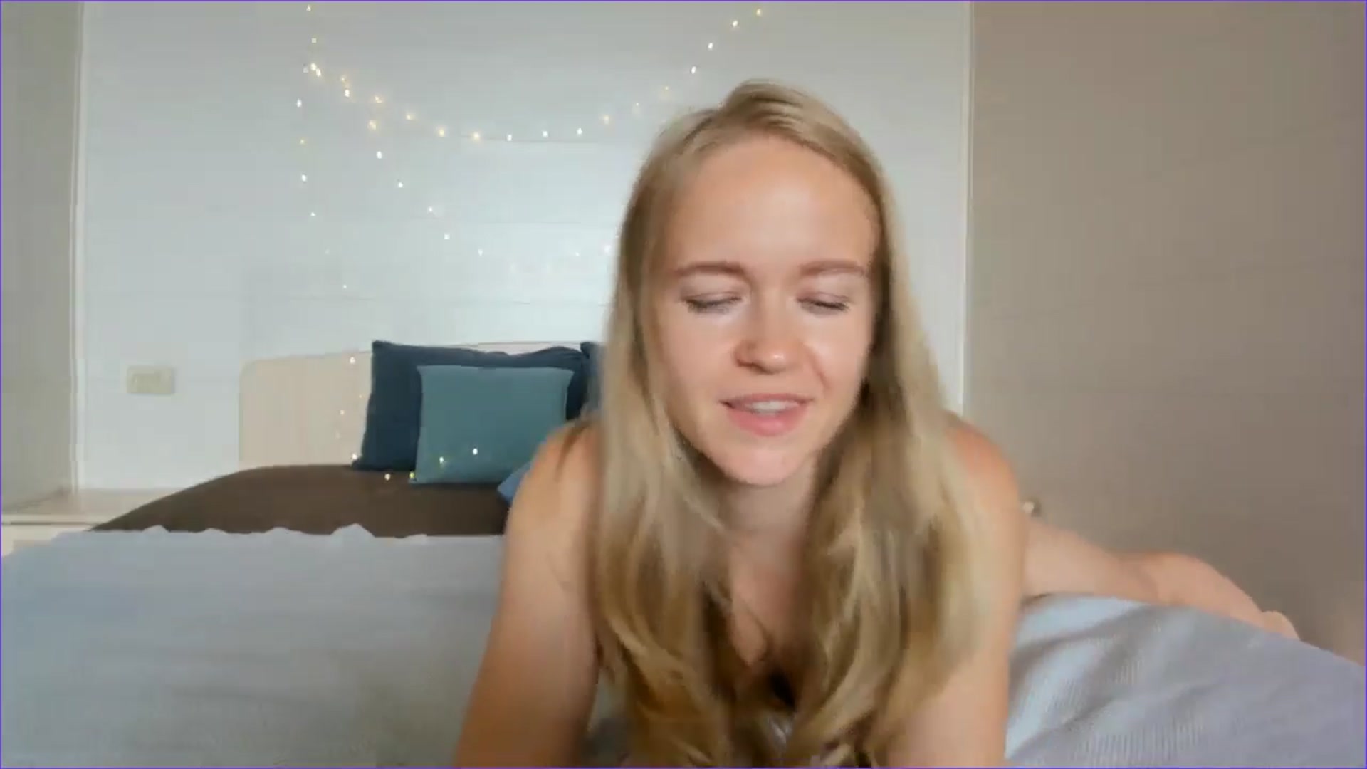 Gallery image thumbnail from Angel_Kristy's myfreecams stream on, 07/12/2025, 07:33 image 8 of 20