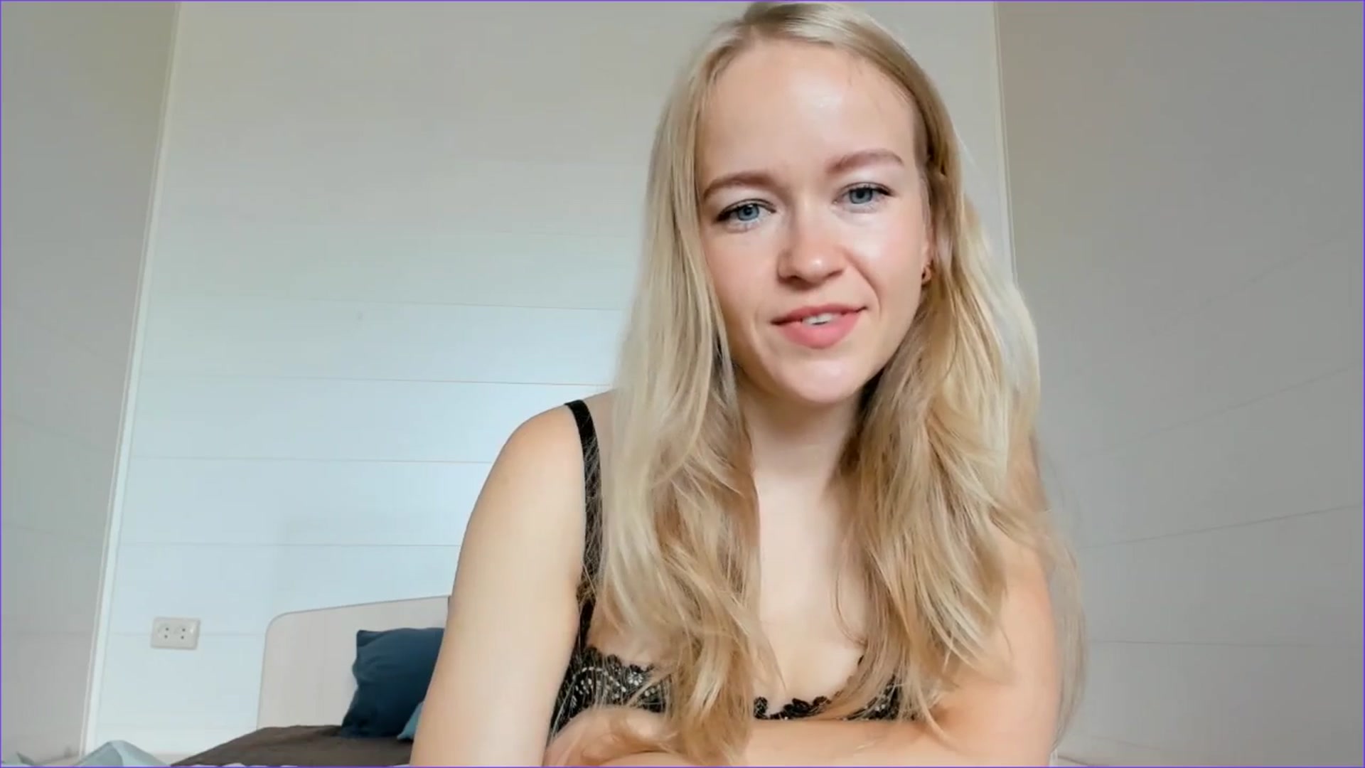 Gallery image thumbnail from Angel_Kristy's myfreecams stream on, 07/17/2025, 02:47 image 16 of 20