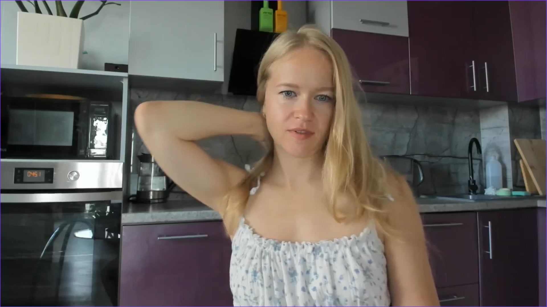 Gallery image thumbnail from Angel_Kristy's myfreecams stream on, 07/31/2025, 01:59 image 13 of 20