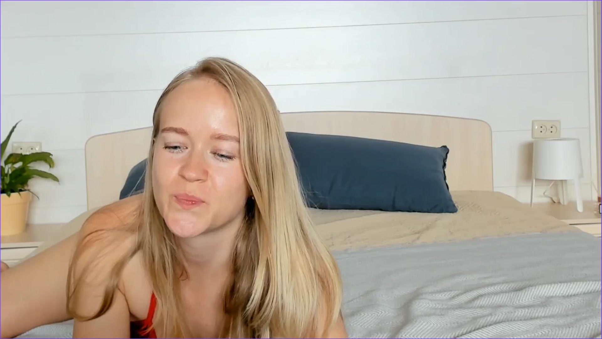 Gallery image thumbnail from Angel_Kristy's myfreecams stream on, 08/05/2025, 06:47 image 12 of 20