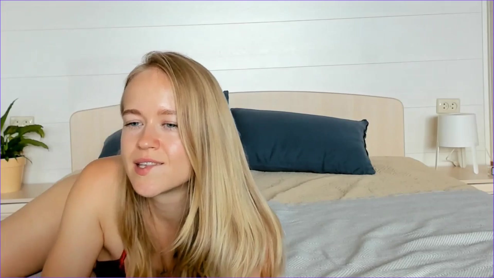 Gallery image thumbnail from Angel_Kristy's myfreecams stream on, 08/05/2025, 06:47 image 16 of 20
