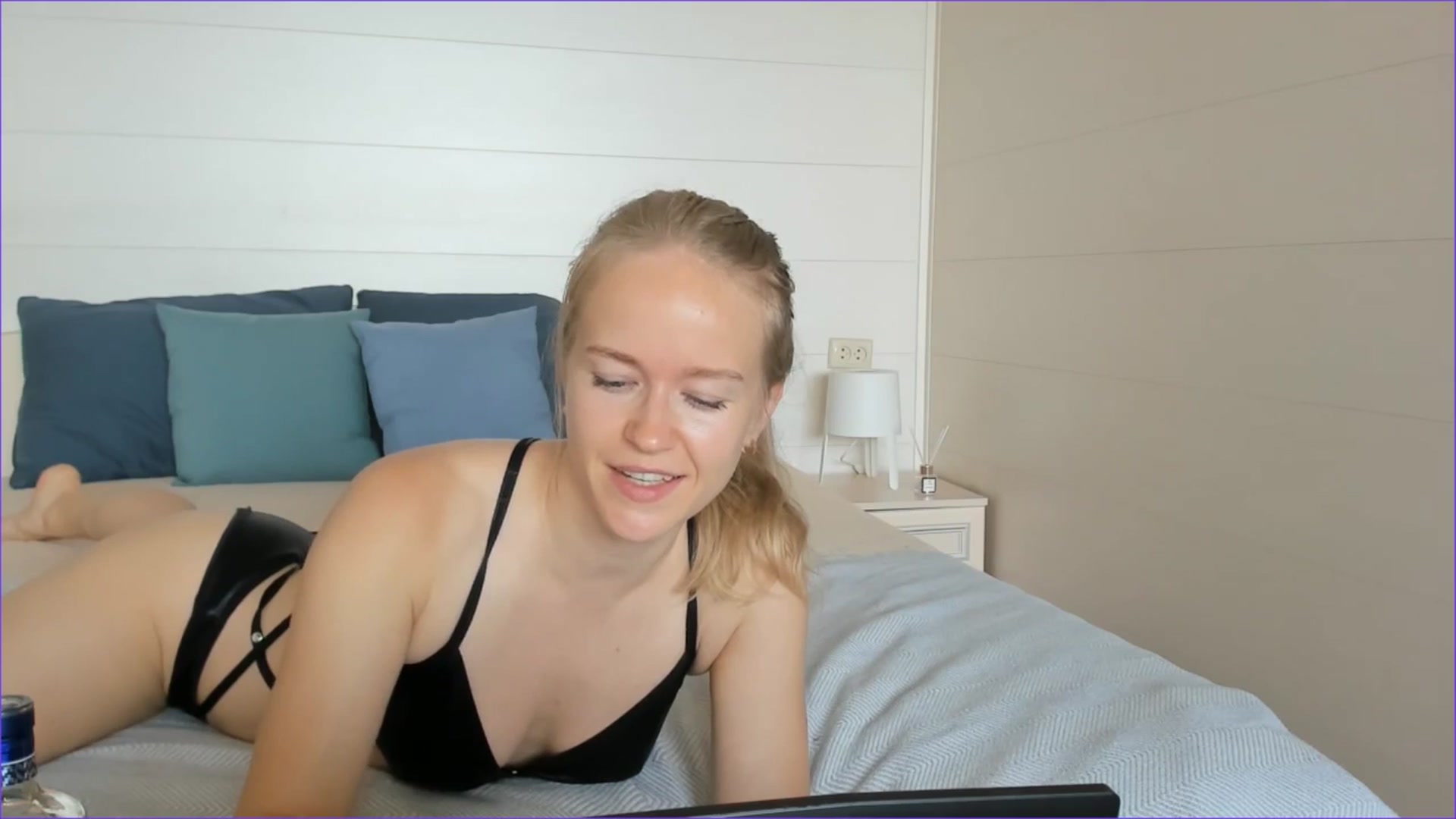 Gallery image thumbnail from Angel_Kristy's myfreecams stream on, 08/13/2025, 06:56 image 8 of 20