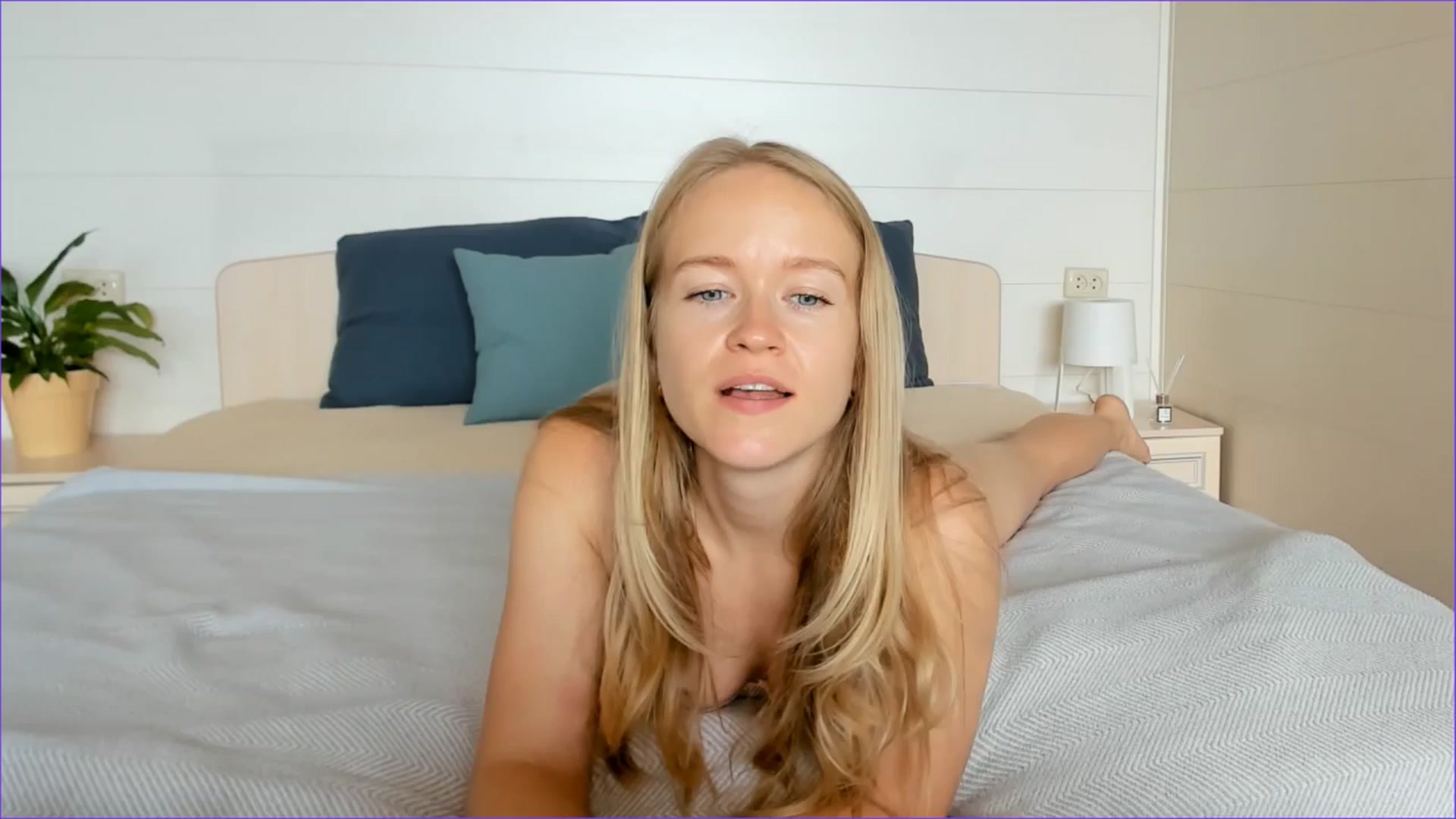 Gallery image thumbnail from Angel_Kristy's myfreecams stream on, 08/13/2025, 07:55 image 1 of 20