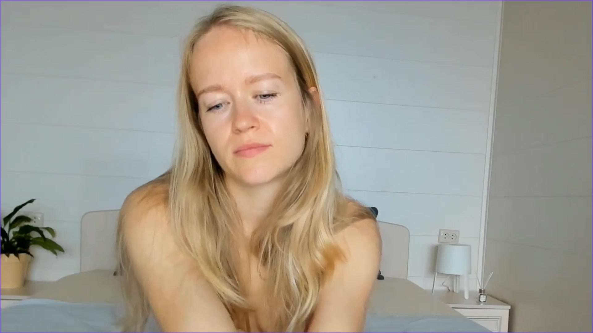 Gallery image thumbnail from Angel_Kristy's myfreecams stream on, 08/18/2025, 02:50 image 11 of 20