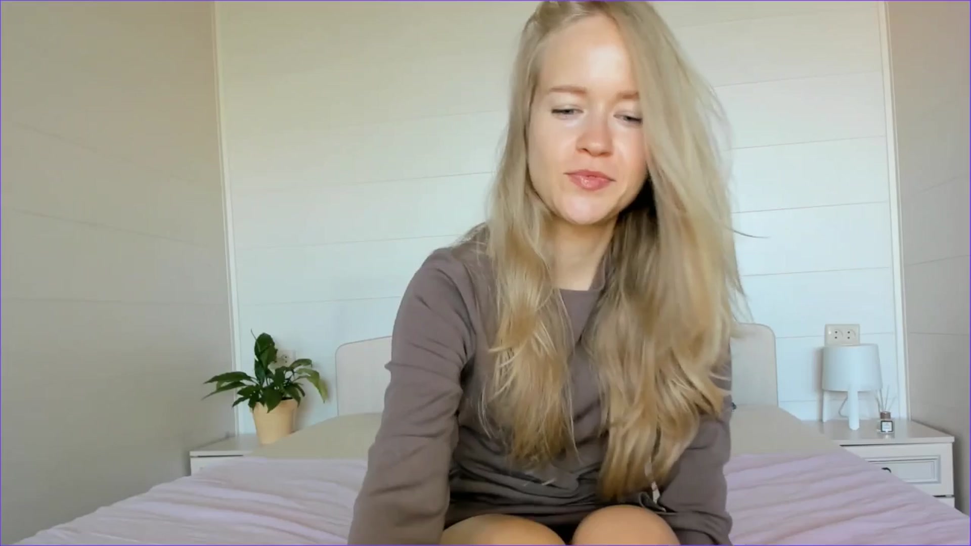 Gallery image thumbnail from Angel_Kristy's myfreecams stream on, 08/27/2025, 03:09 image 17 of 20