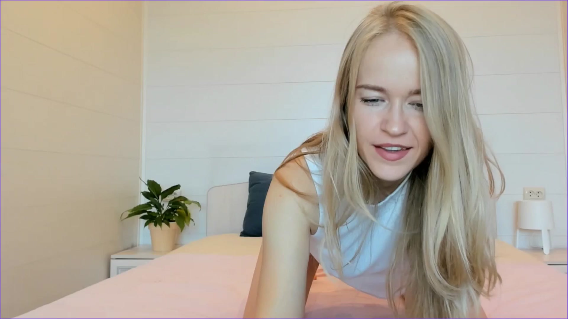 Gallery image thumbnail from Angel_Kristy's myfreecams stream on, 09/06/2025, 01:32 image 4 of 20