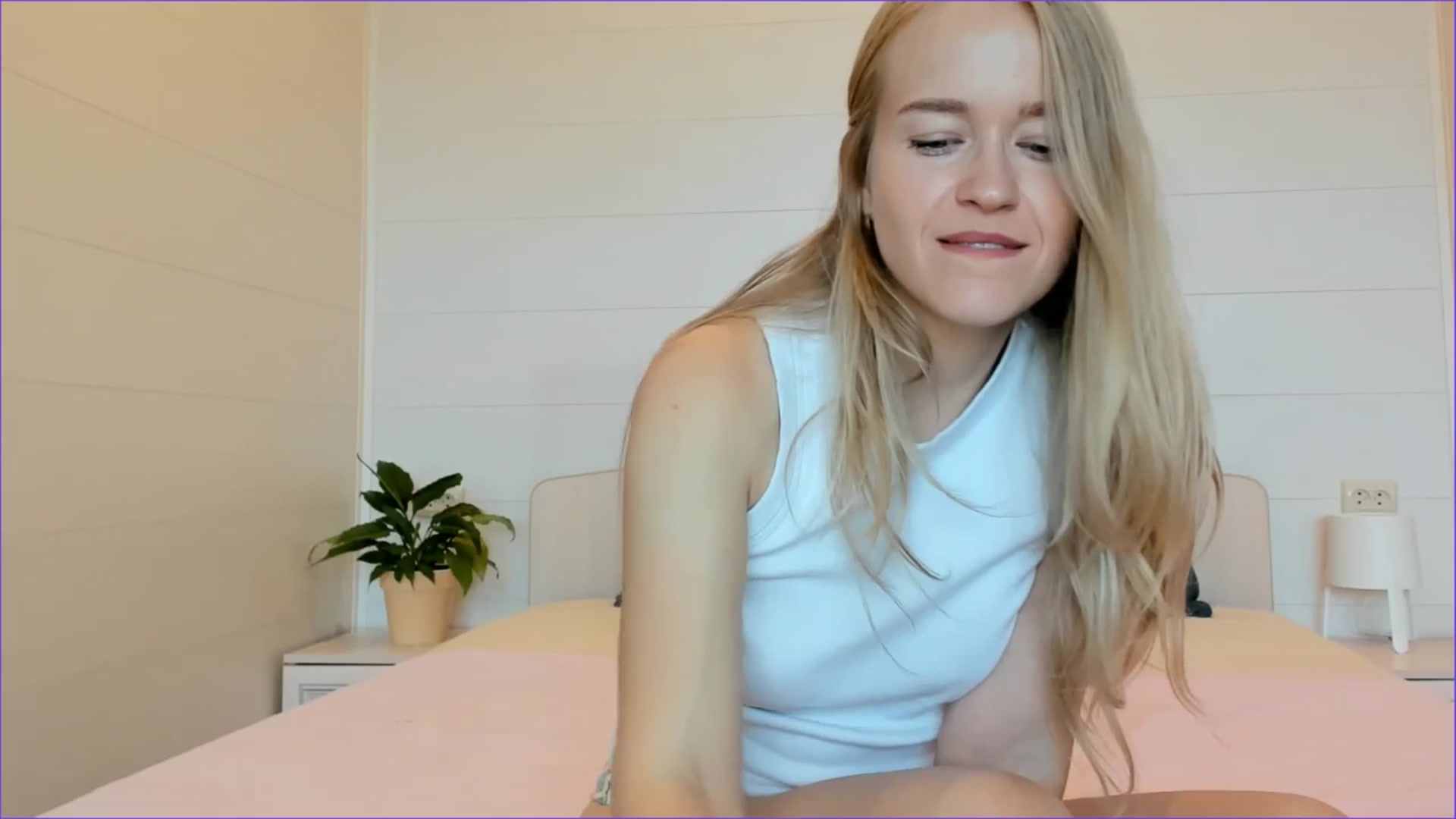 Gallery image thumbnail from Angel_Kristy's myfreecams stream on, 09/06/2025, 01:32 image 8 of 20